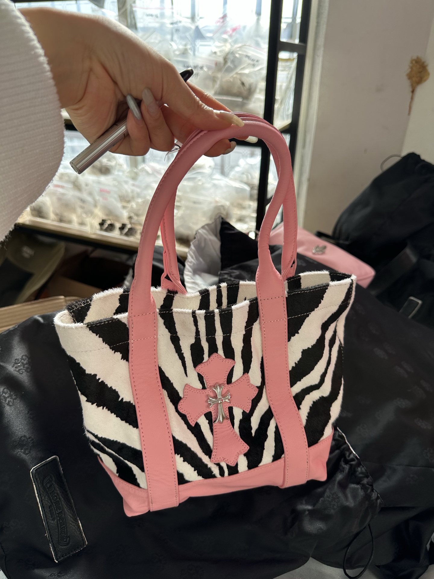 クロムハーツ クロスパターン トラベルバッグ ベージュ ブルー 画像 9