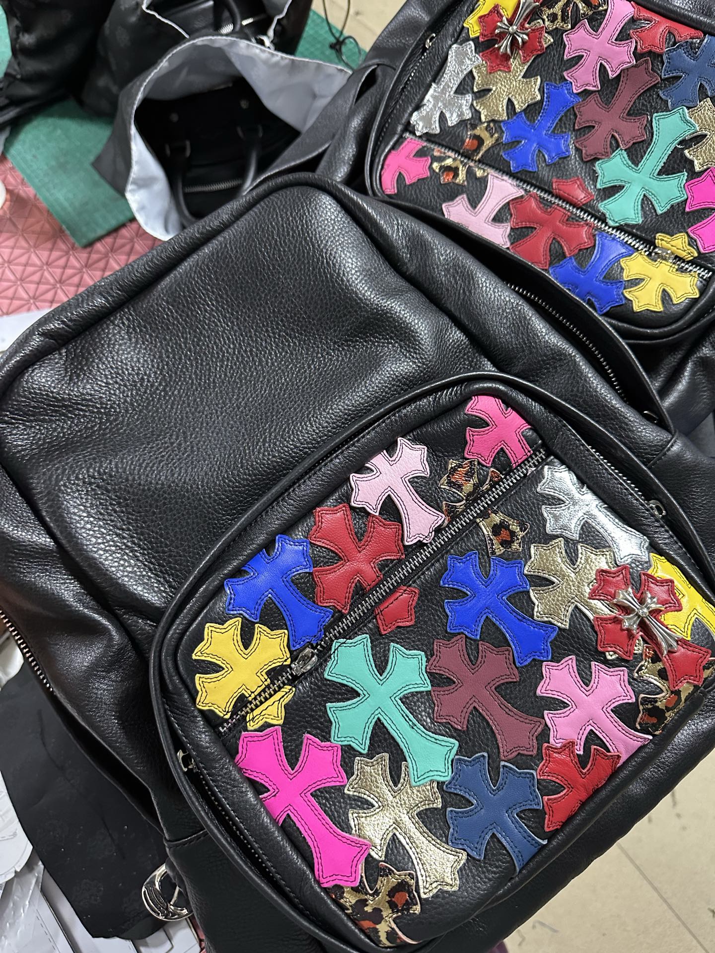 クロムハーツ マルチカラー クロス Patch Front Pocket バックパック 画像 7