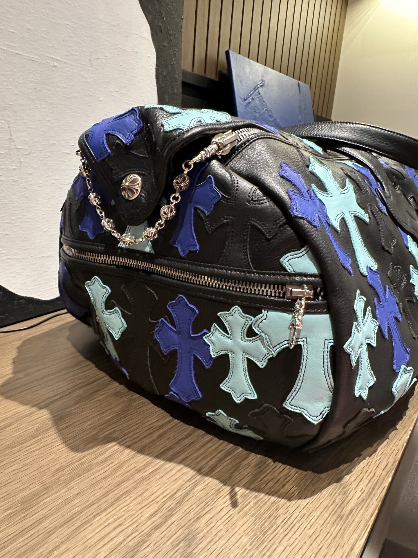 クロムハーツ クロス バッグ カウプリント 画像 4