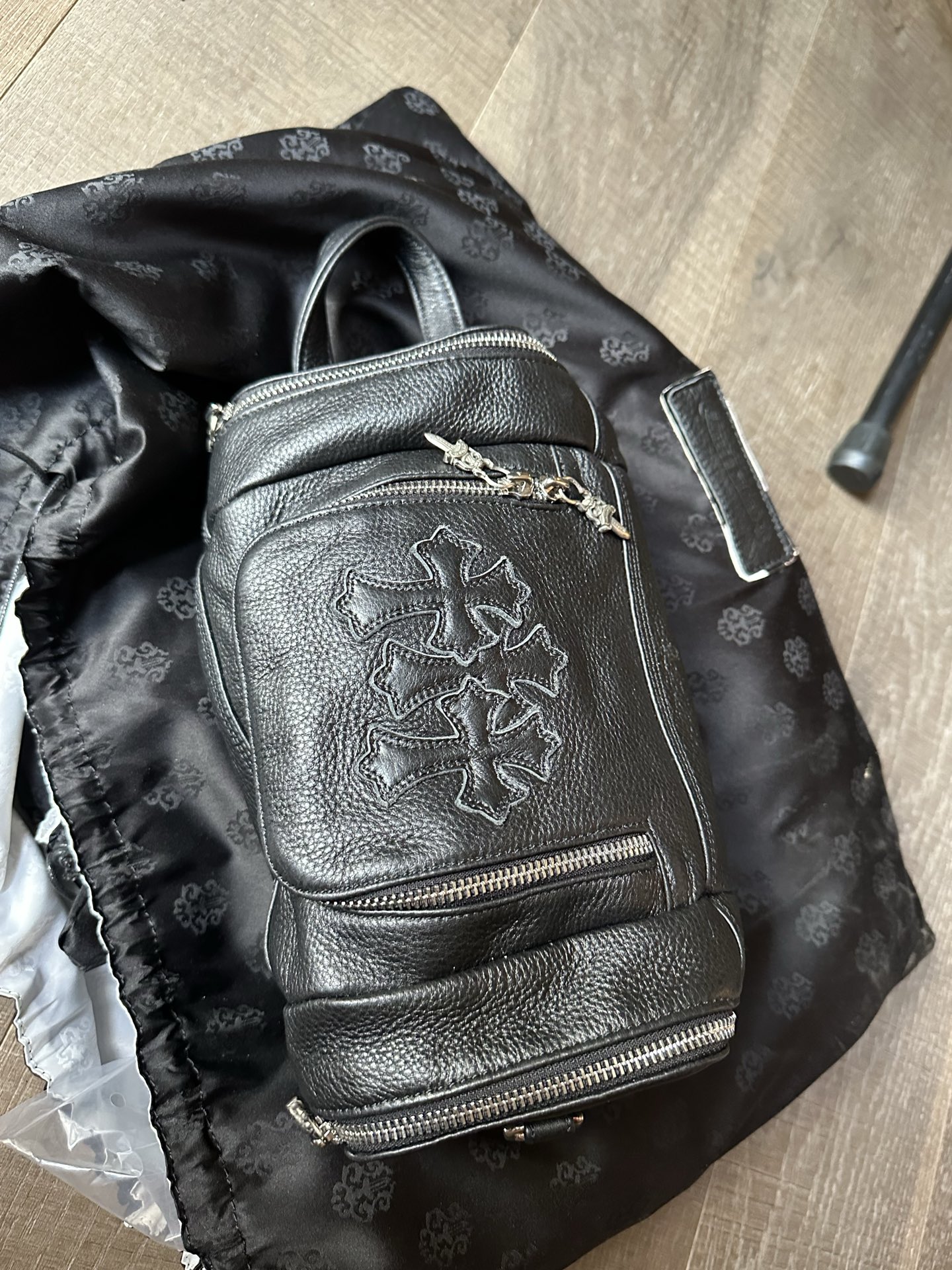 クロムハーツ ブラック レザー Barrel バックパック 詳細画像 3