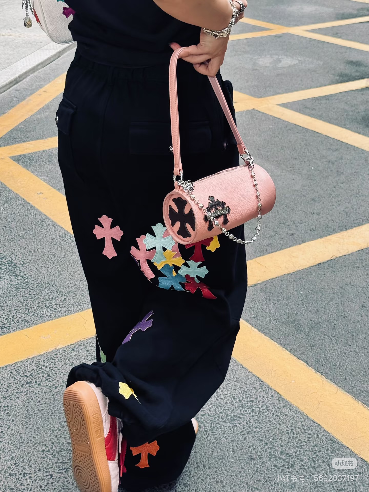クロムハーツ ピンククロス シリンダー ショルダーバッグ 画像 4