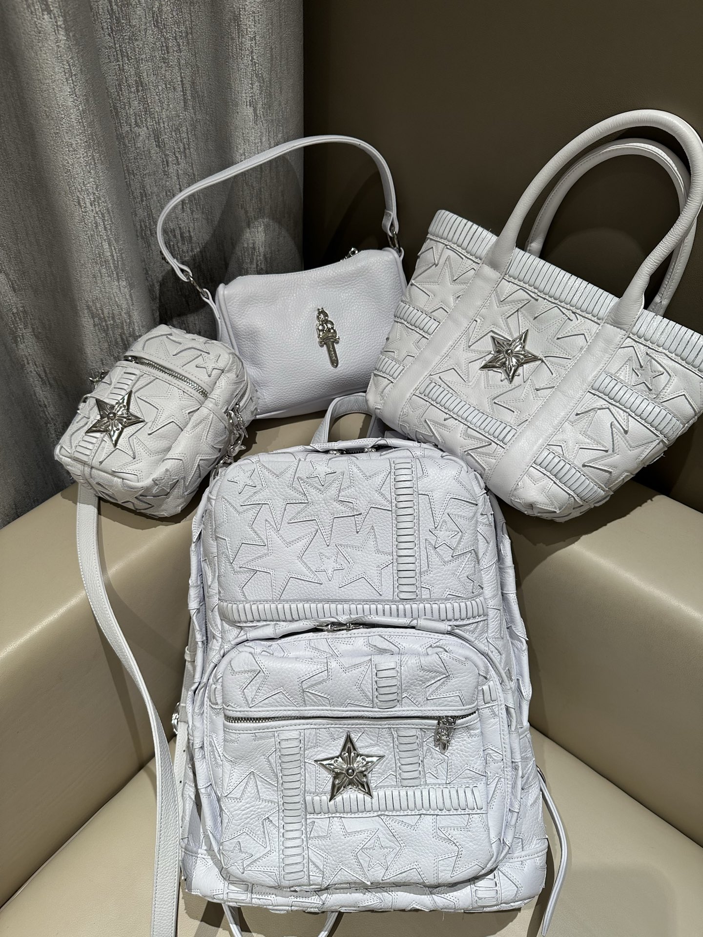 クロムハーツ スターパッチ ホワイト バックパック 画像 5