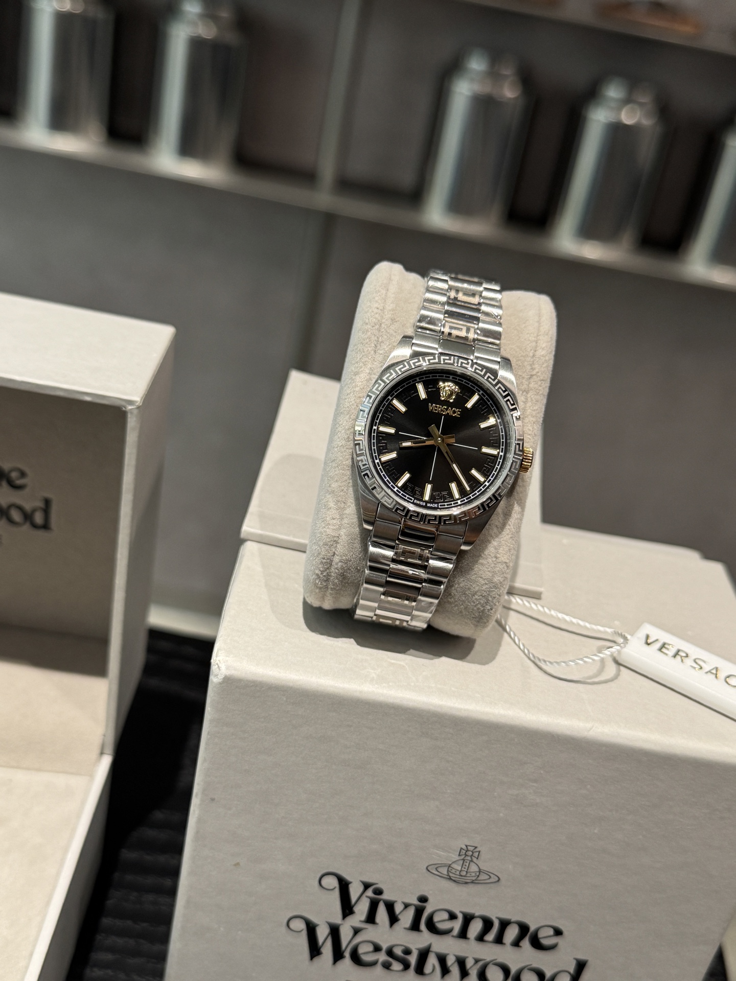ヴェルサーチェ ミレニアム レディ ウォッチ ゴールド 32mm 詳細画像 3