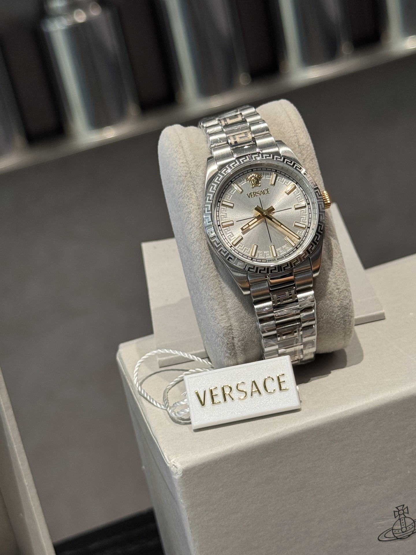 ヴェルサーチェ ミレニアム レディ ウォッチ ゴールド 32mm 画像 4