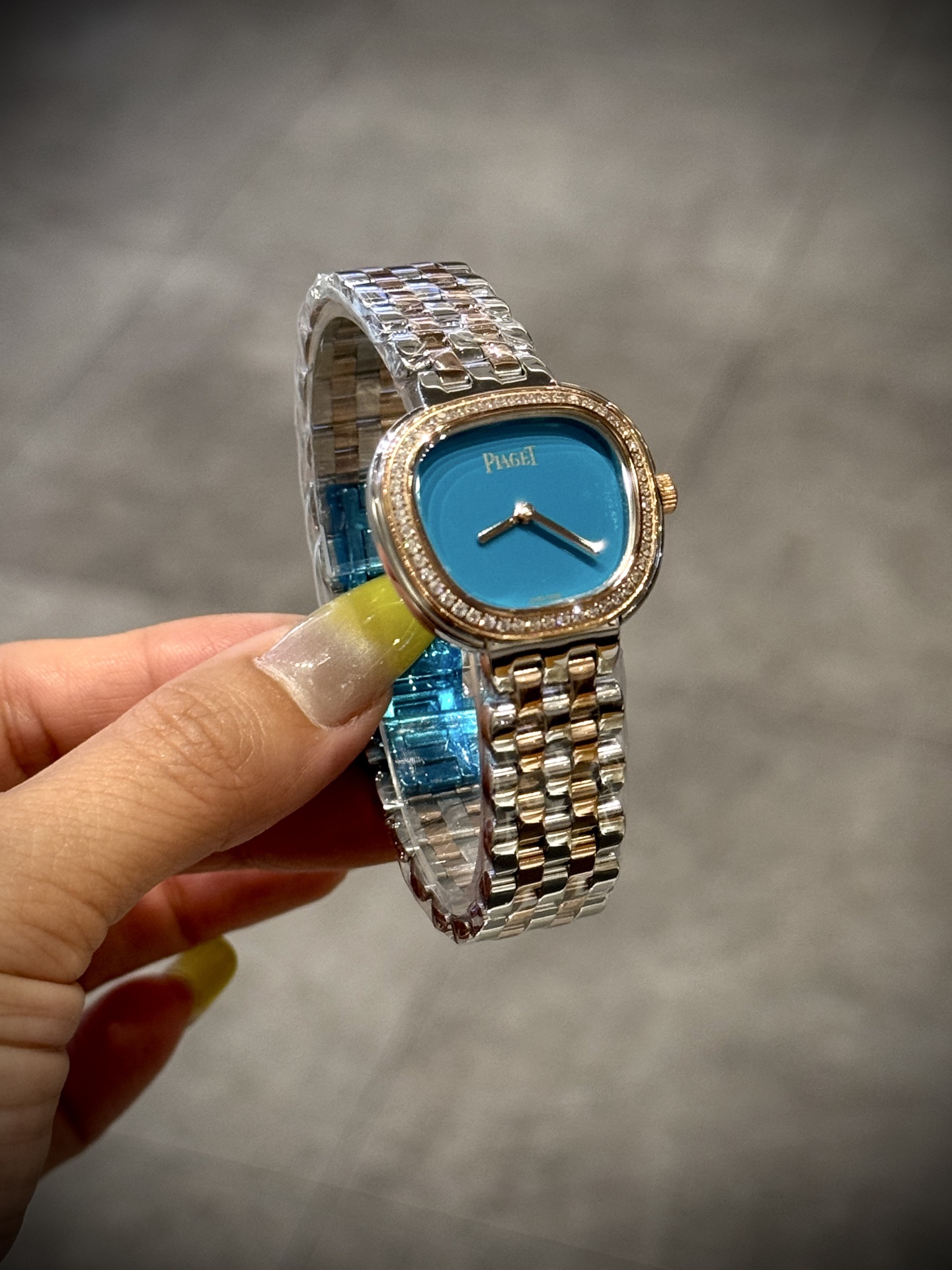 ピアジェ Sixtie ダイヤモンド ウォッチ シルバー ダイヤル 29mm 詳細画像 3
