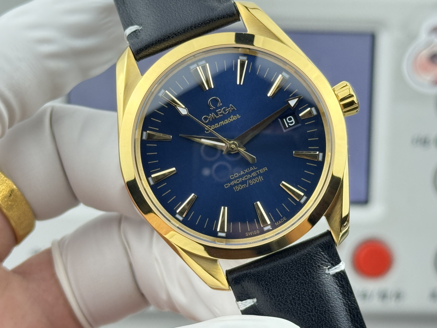 オメガ Seamaster Aqua Terra ウォッチ Blue ダイヤル ゴールド ケース 詳細画像 3