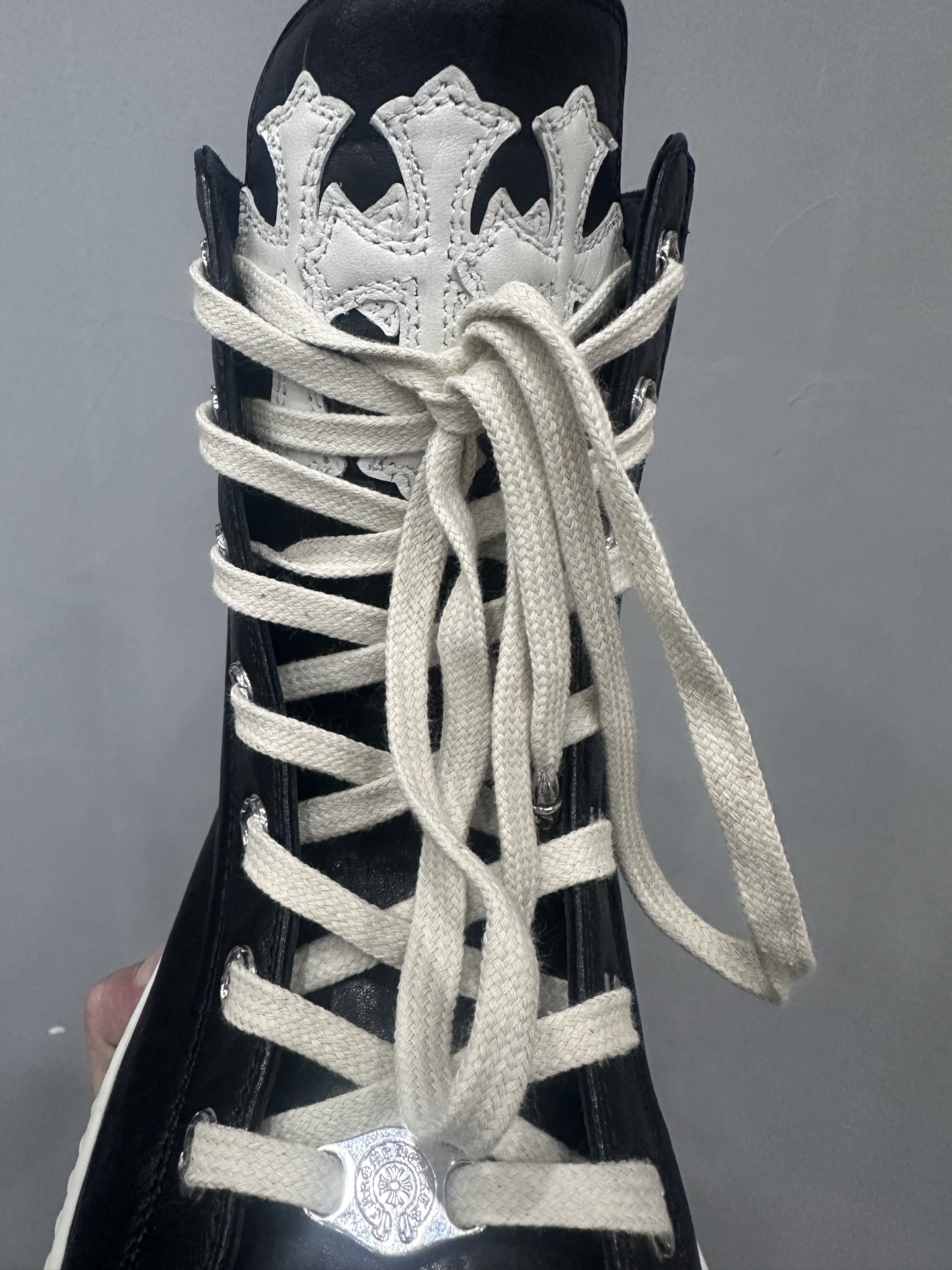 クロムハーツ x リック オウエンス クロス レザーパッチ 1970s High Top スニーカー 画像 5