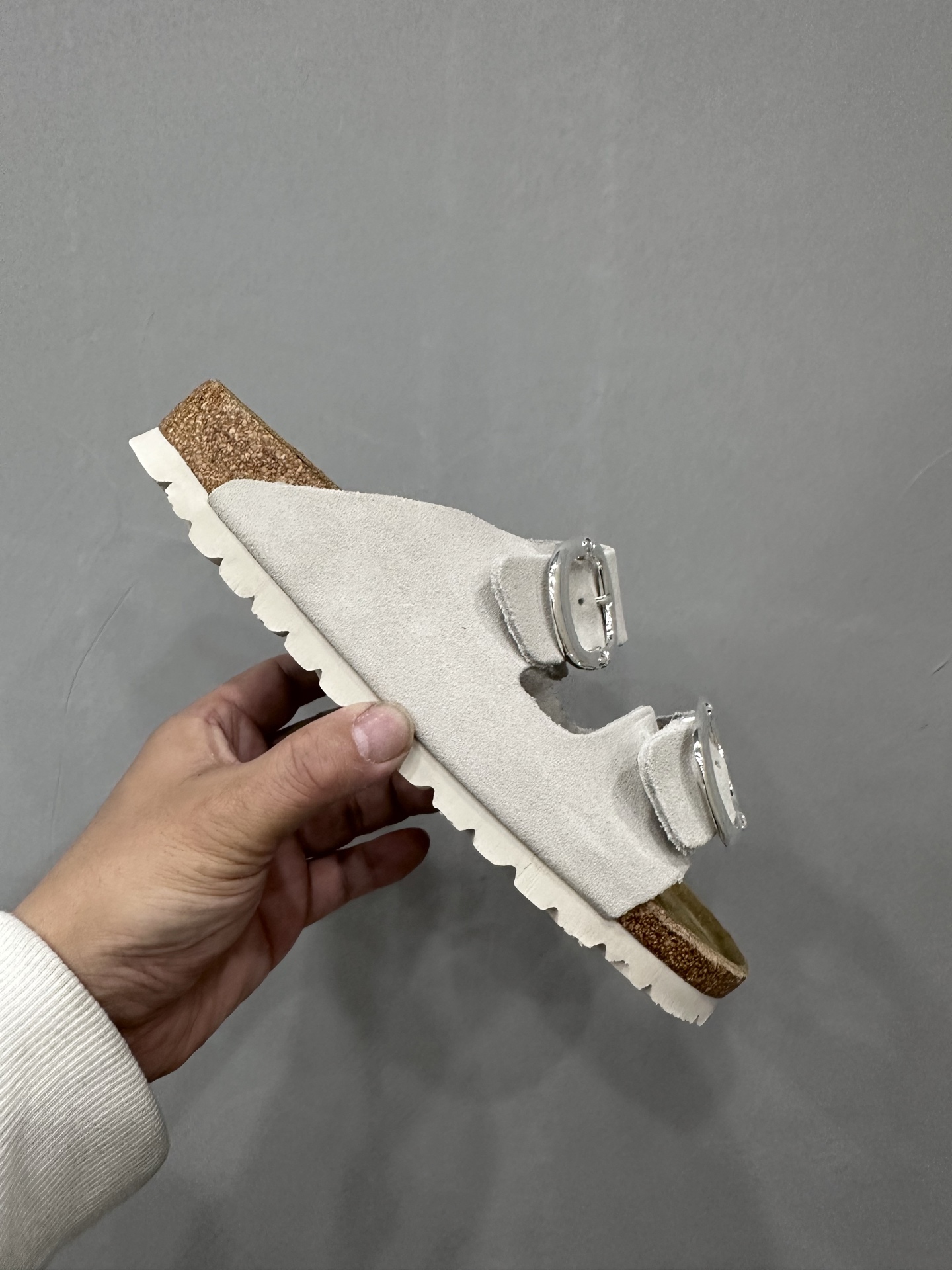クロムハーツ x ビルケンシュトック スエード Two Strap サンダル グレー 詳細画像 1