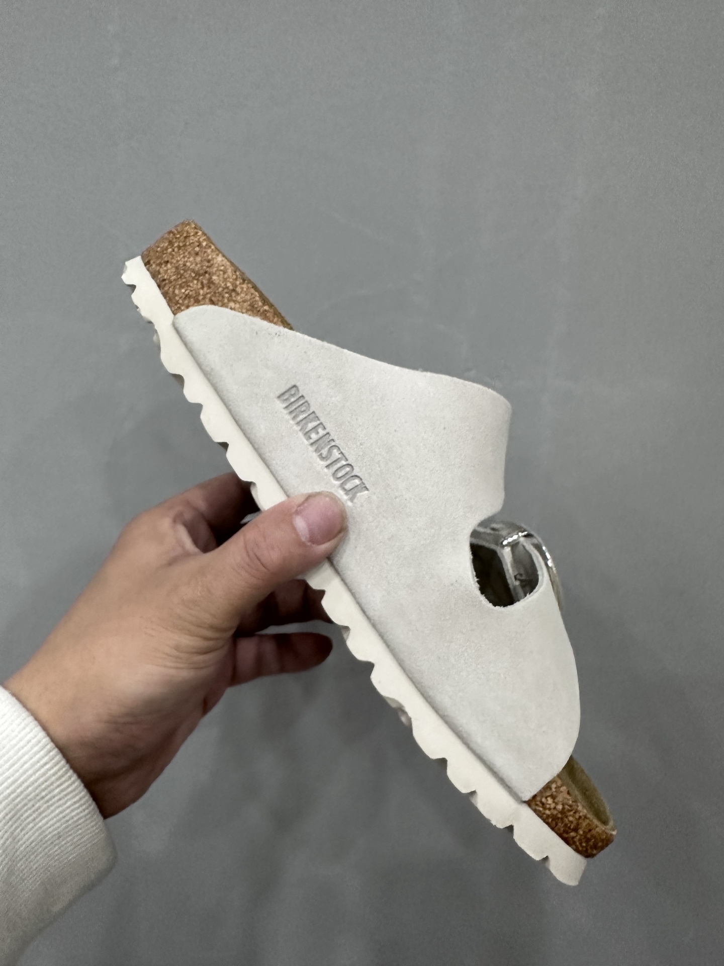 クロムハーツ x ビルケンシュトック スエード Two Strap サンダル グレー 詳細画像 2