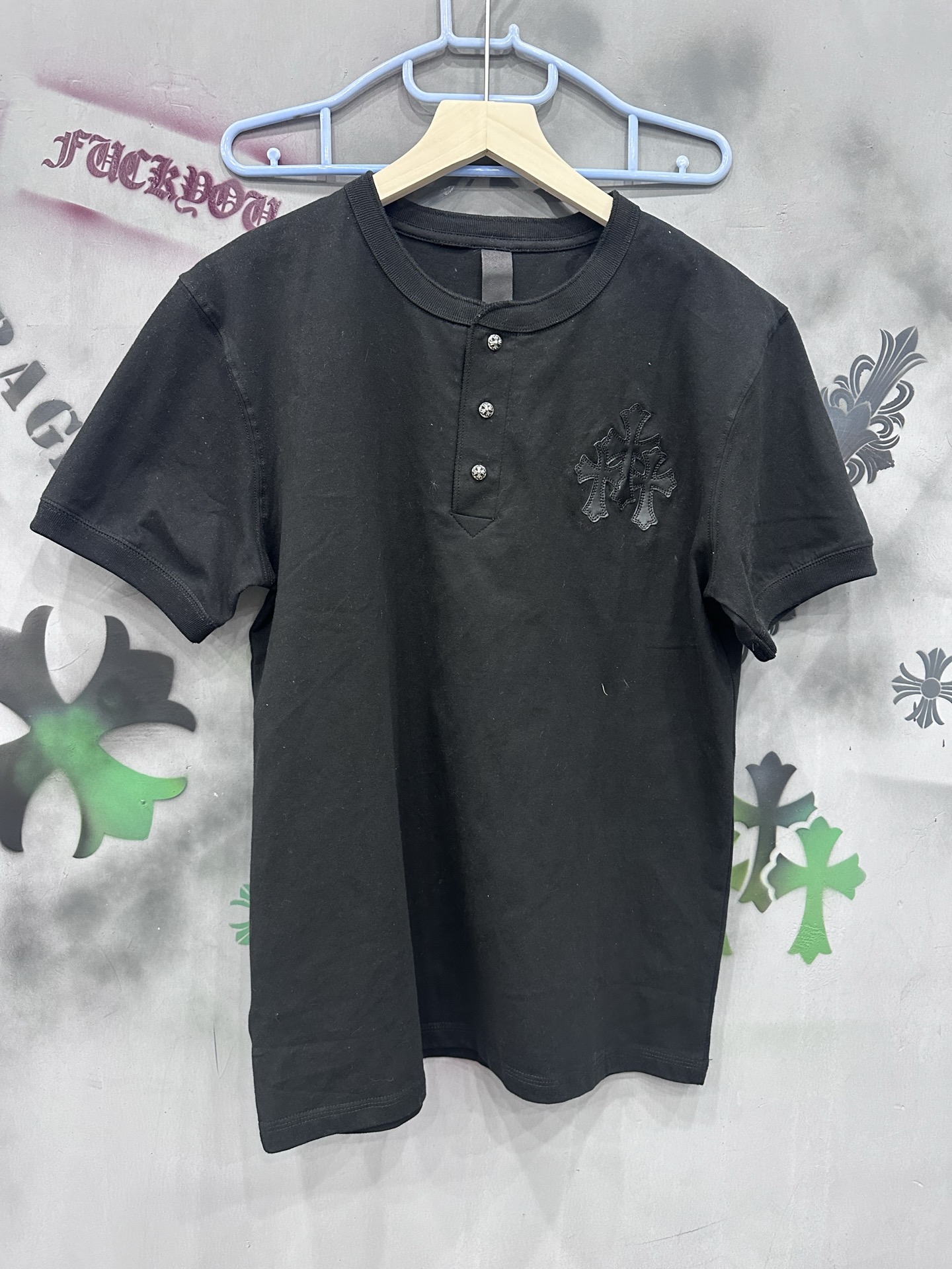 クロムハーツ Plaid レザーパッチ Tシャツ ブラック ホワイト グレー ブルー 詳細画像 2