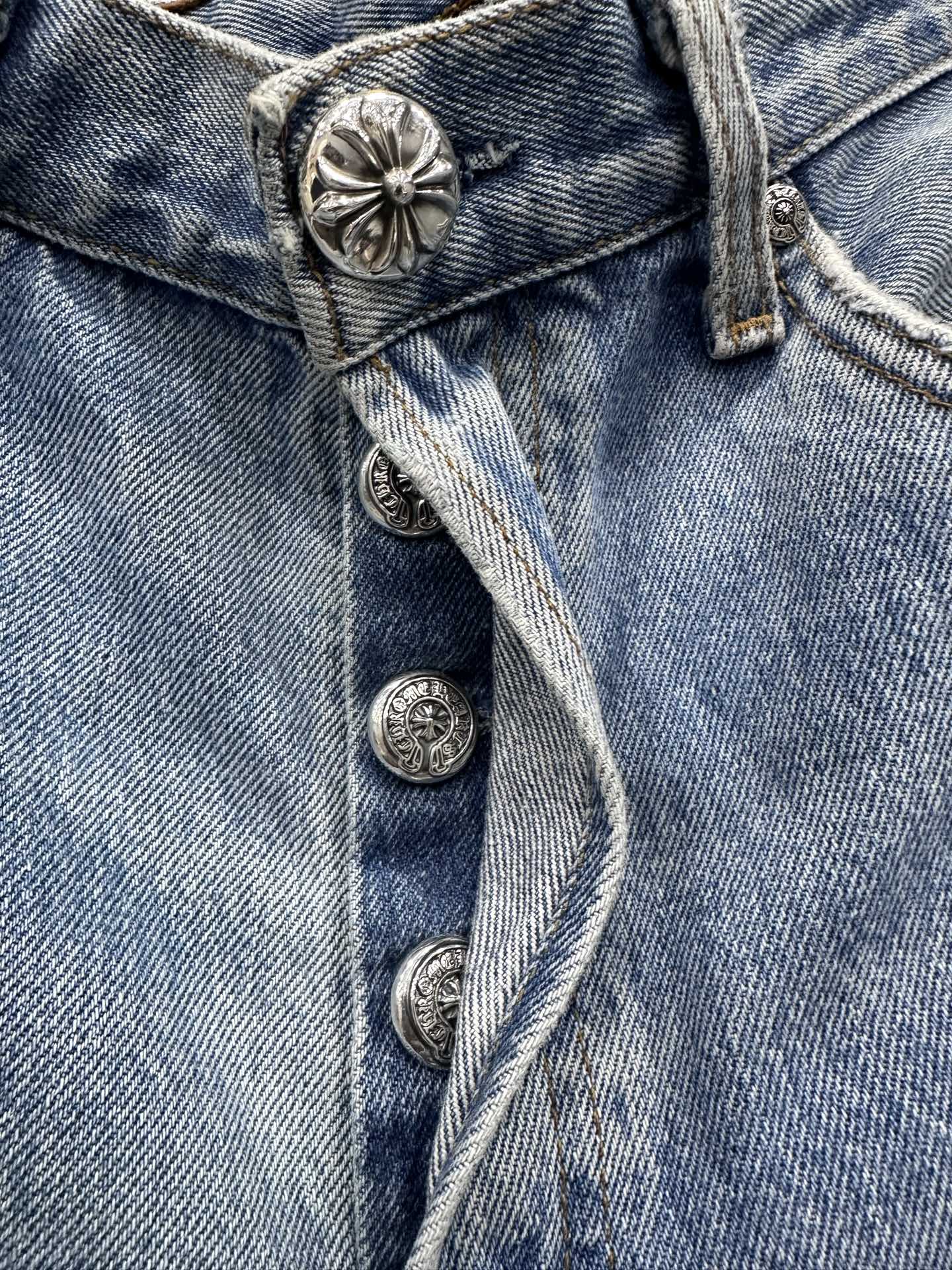 クロムハーツ x Levi's 501 ペイント パッチワーク ジーンズ ウォッシュドブルー 画像 4