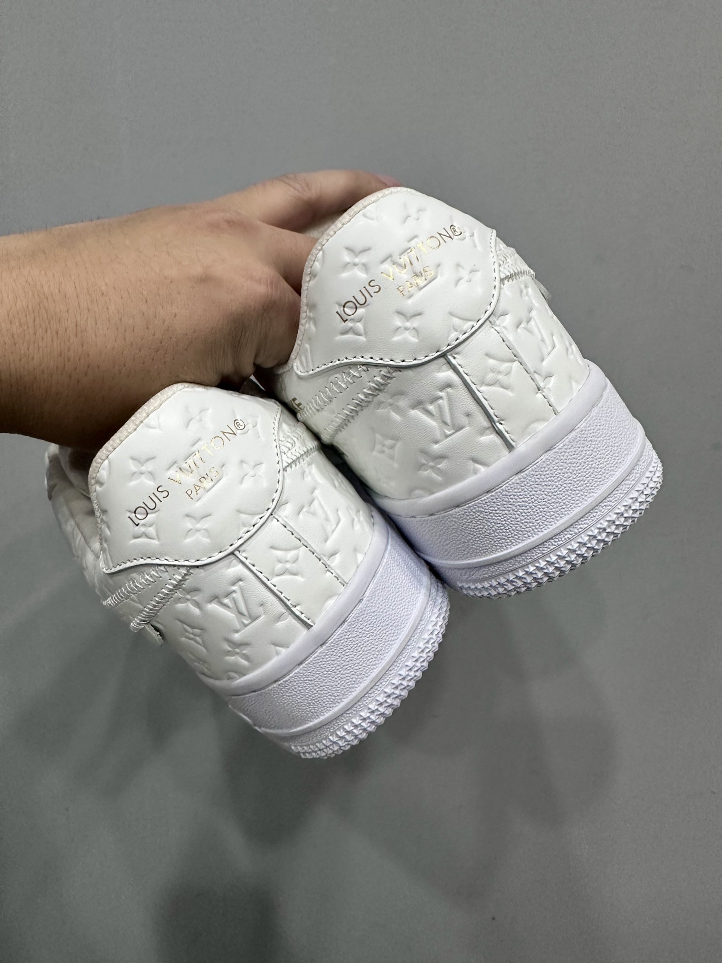 クロムハーツ x ナイキ ルイ ヴィトン Air Force 1 スニーカー 画像 5