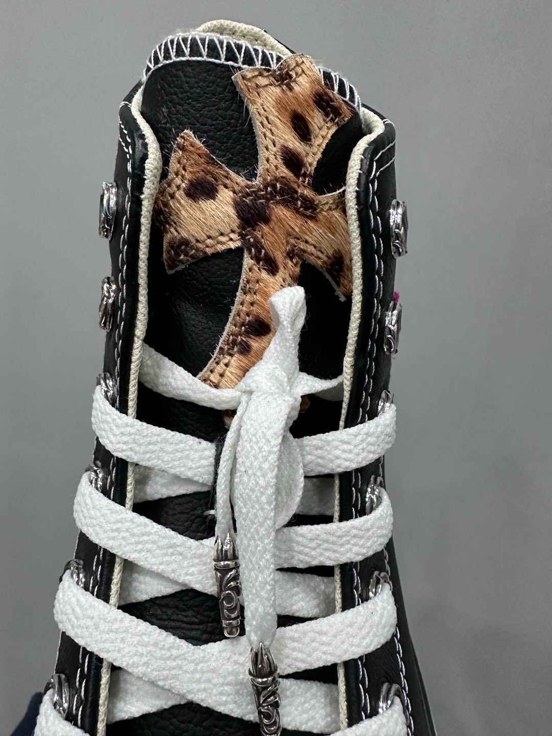 クロムハーツ x Converse 132170C レザー Patch ハイトップ スニーカー マルチカラー 画像 6