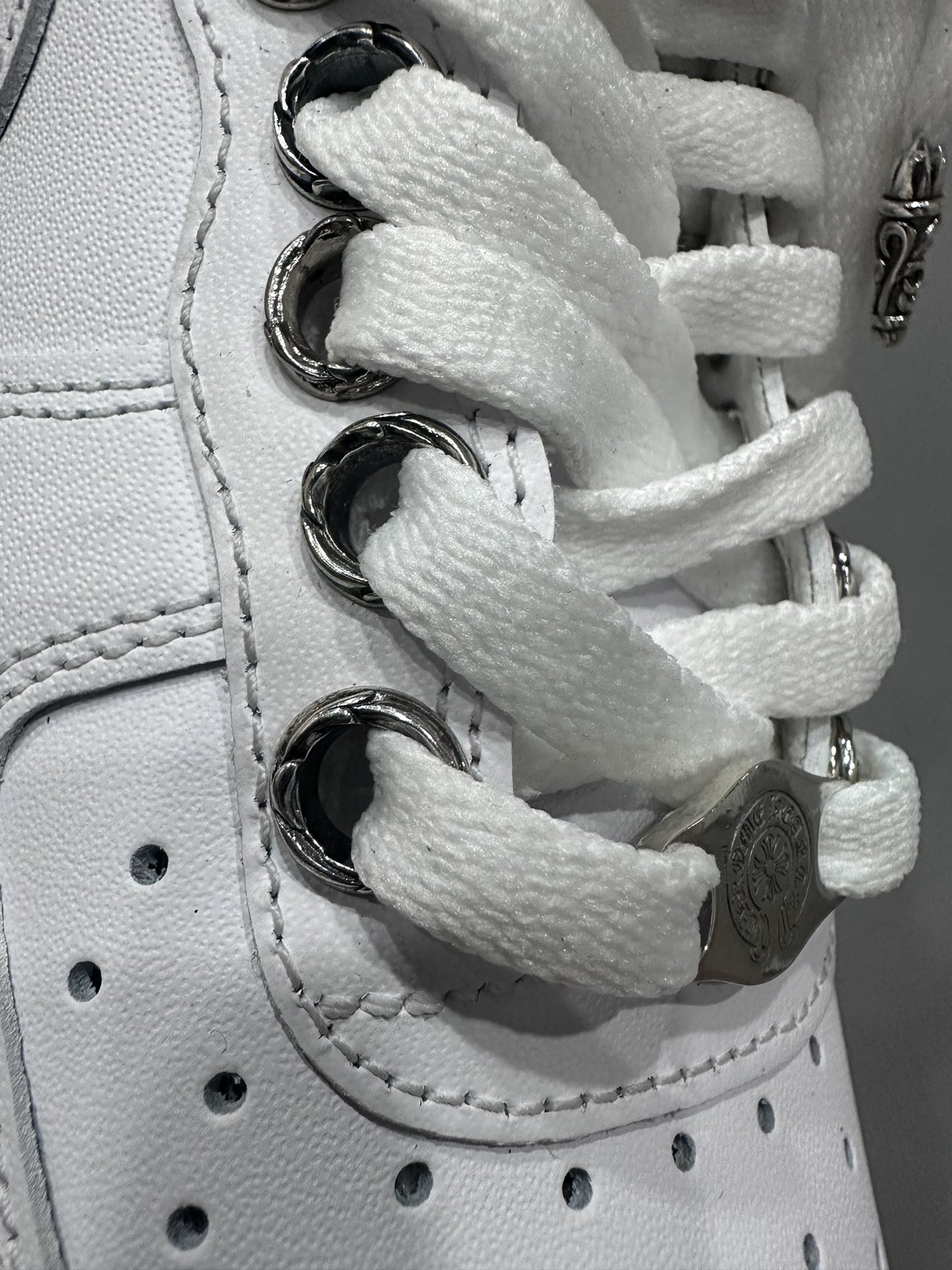 クロムハーツ x Nike Air Force 1 Low ホワイト シルバー 画像 4