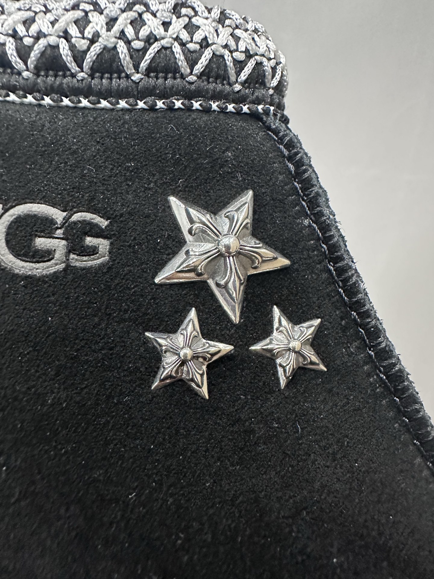 クロムハーツ x UGG スライド ブラック 詳細画像 2