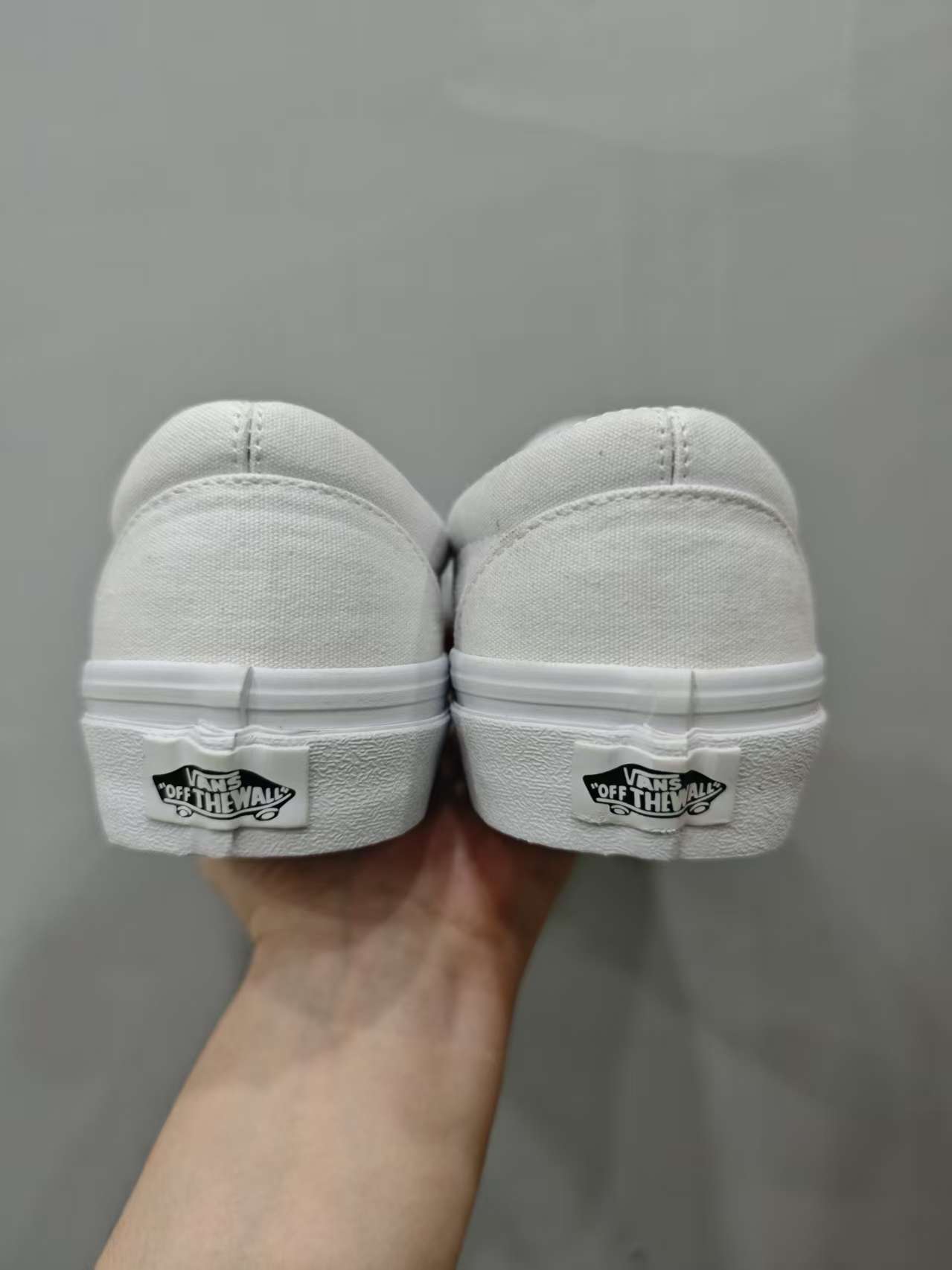 クロムハーツ x ヴァンズ Vulcanized スニーカー ホワイト マルチカラー 画像 4
