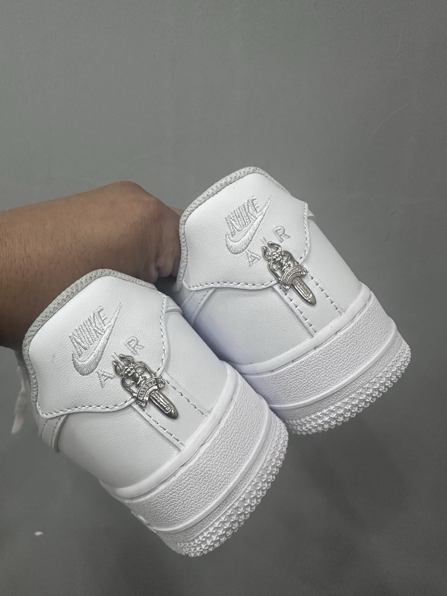 クロムハーツ x Nike Air Force 1 Low ホワイト ピンク 詳細画像 3