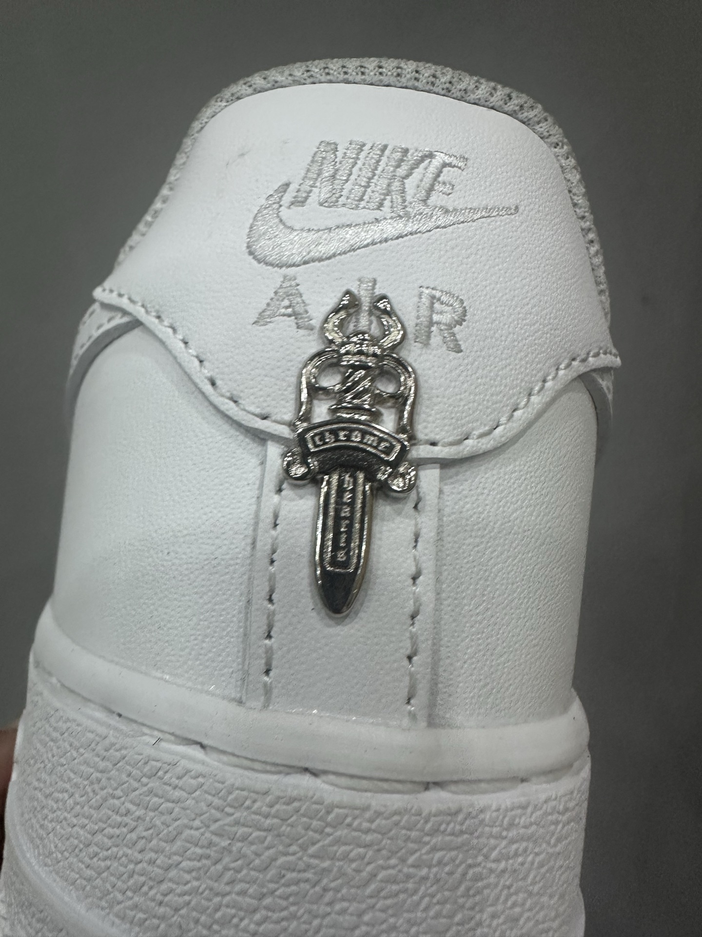 クロムハーツ x Nike Air Force 1 Low ホワイト ピンク 画像 5