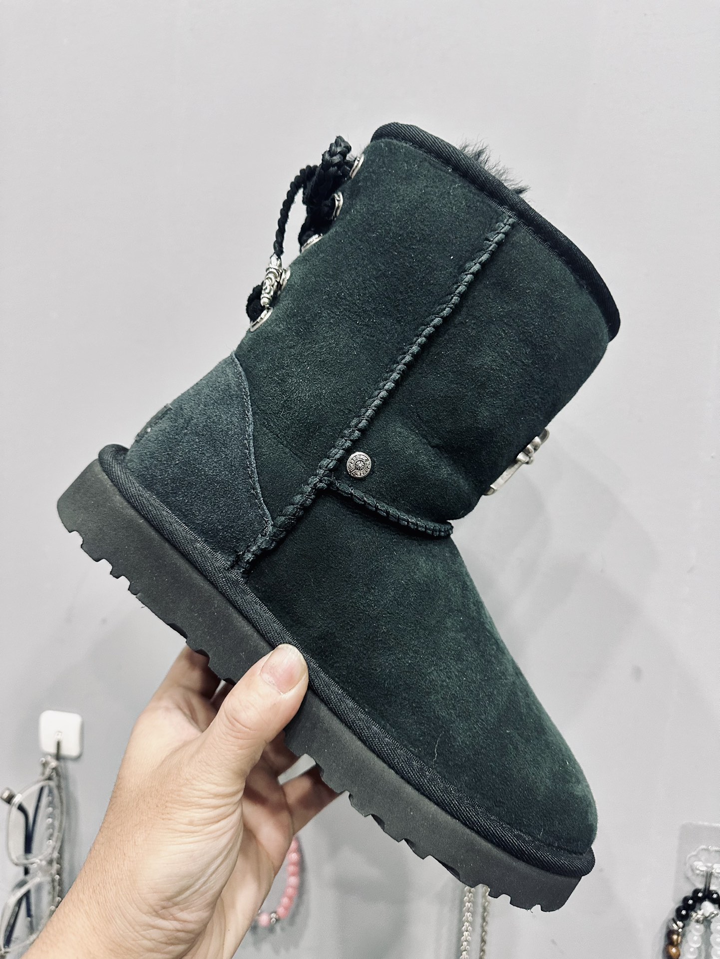 クロムハーツ x UGG Mid Snow ブーツ ブラック 詳細画像 2