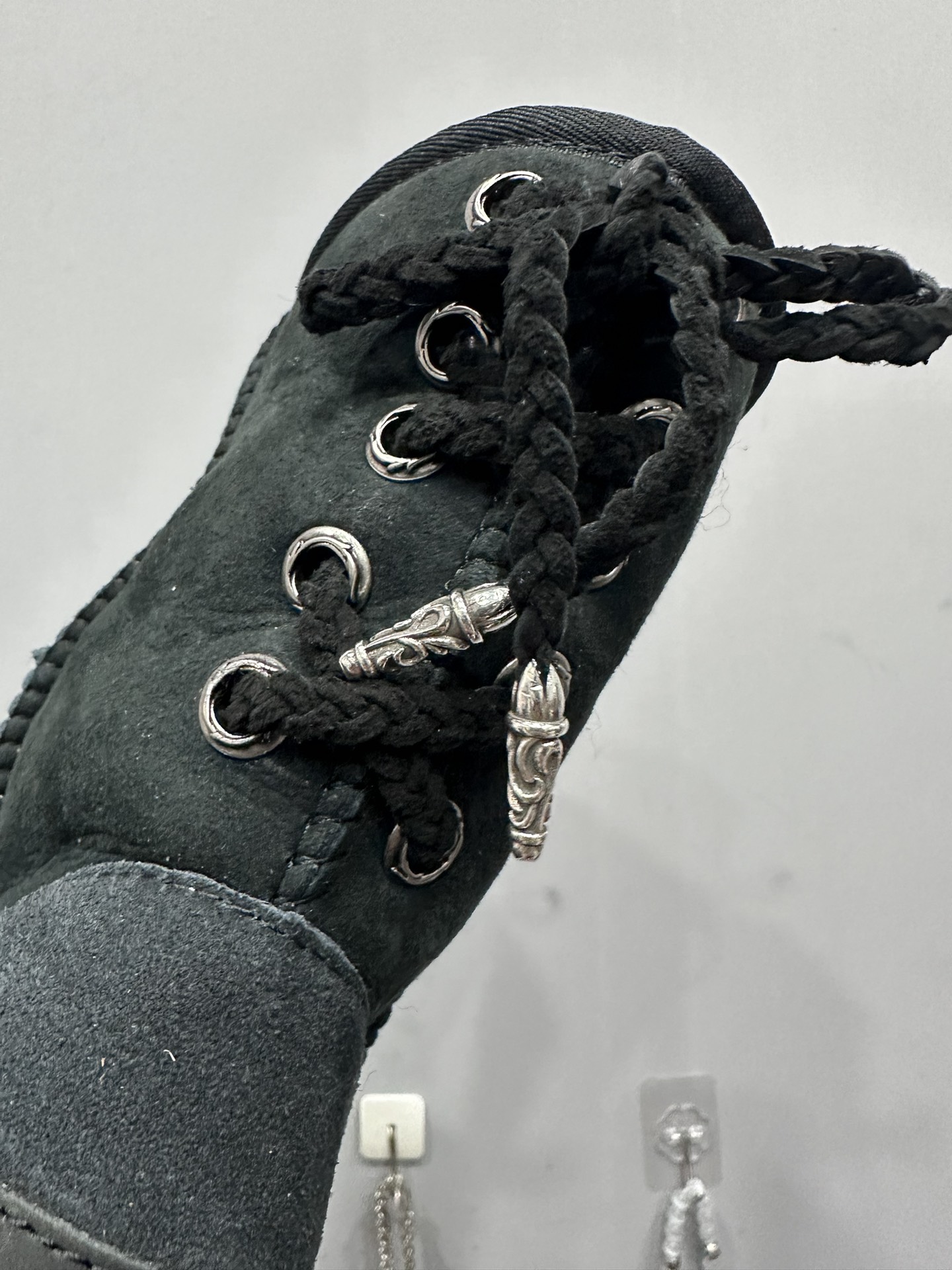 クロムハーツ x UGG Mid Snow ブーツ ブラック 画像 5