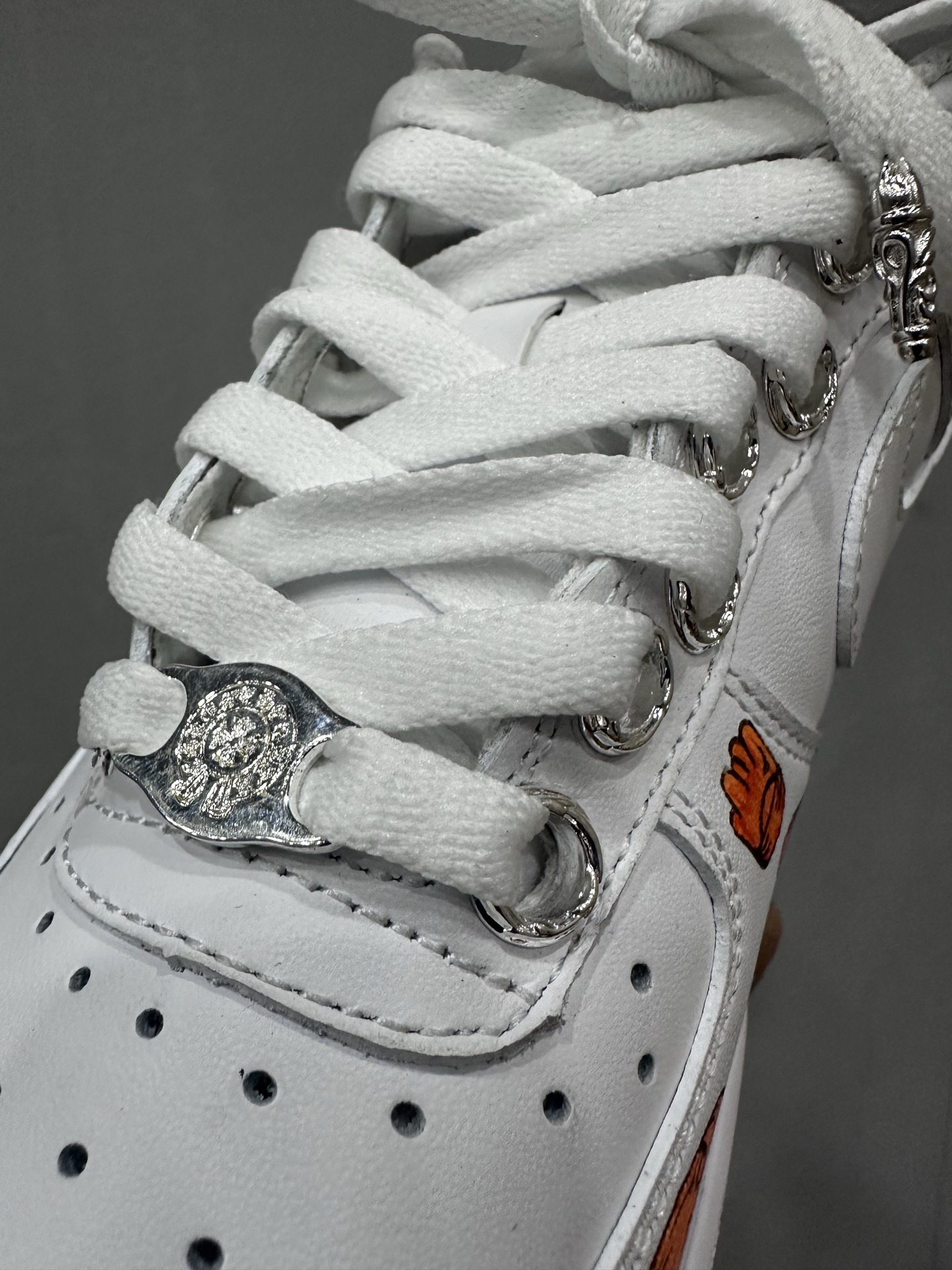 クロムハーツ x Nike Matty Boy ハンドペイント Air Force 1 ホワイト グリーン レッド 画像 7