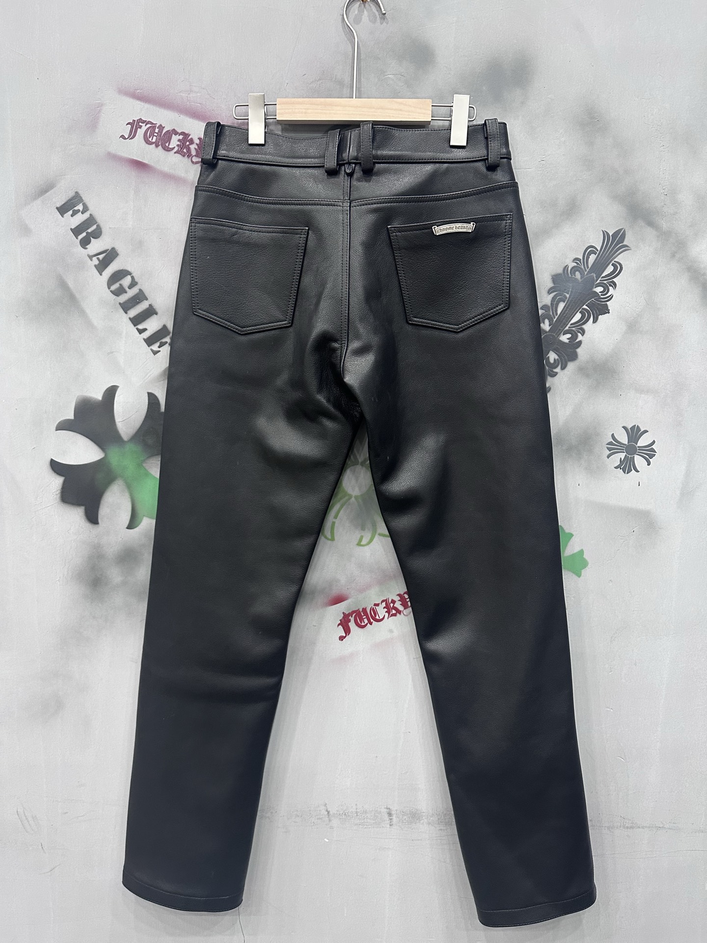 クロムハーツ フレイム Low Rise Straight レザー パンツ ブラック 詳細画像 1