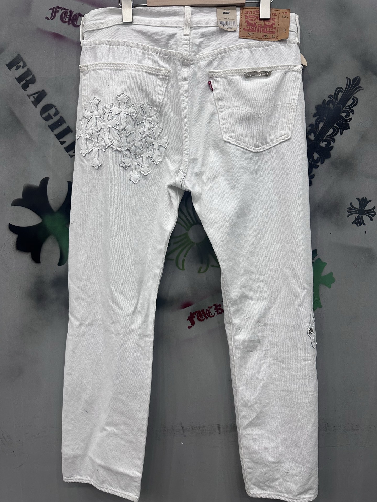 クロムハーツ x リーバイス 501 フレイム レザーパッチワーク ジーンズ 詳細画像 1