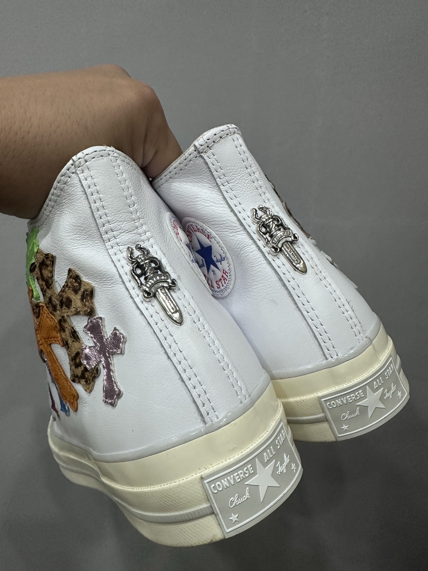 クロムハーツ x Converse レザー Patch ハイトップ スニーカー ホワイト マルチカラー 画像 7