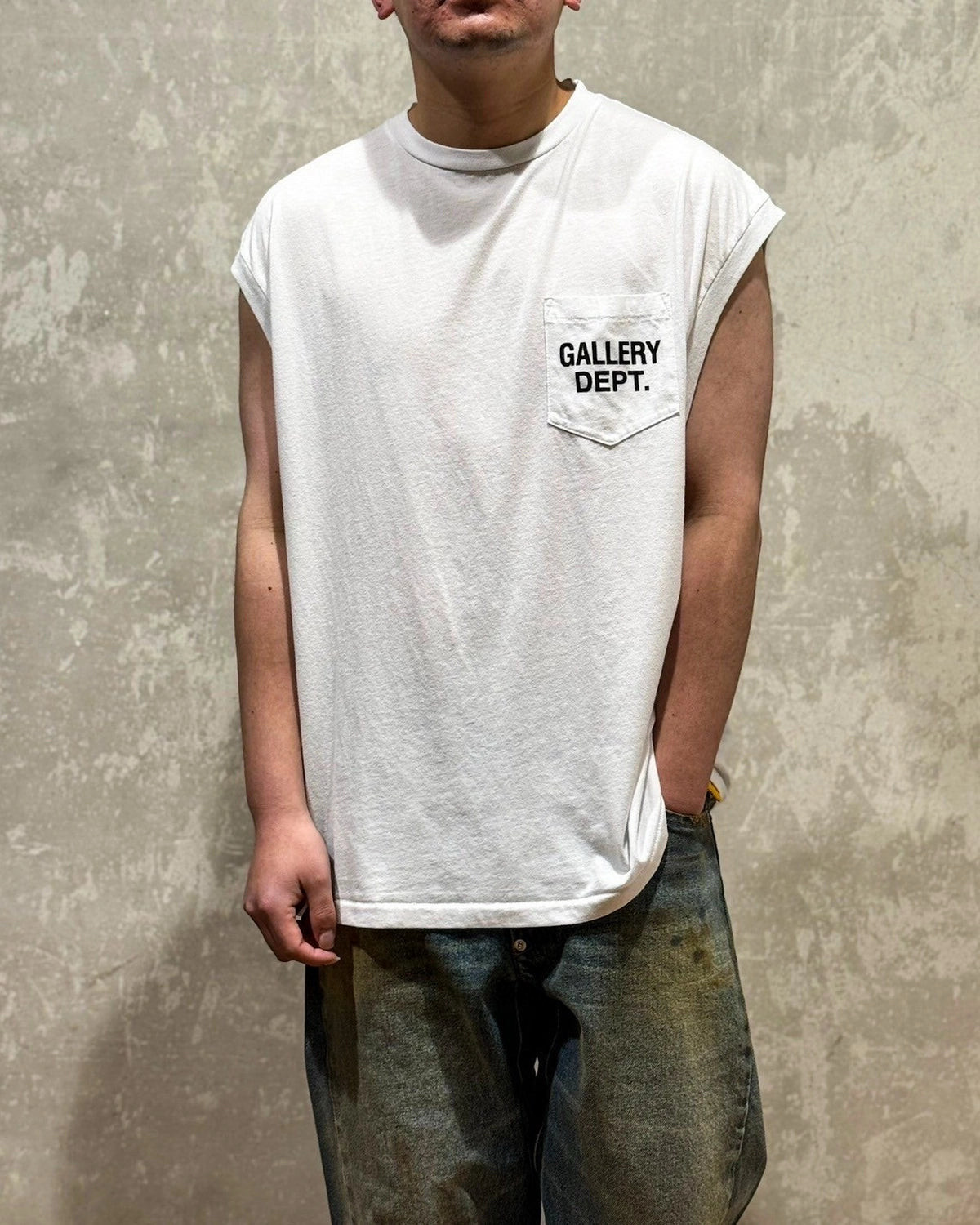 ギャラリー デプト ポケットレタープリント ノースリーブTシャツ ホワイト 画像 9