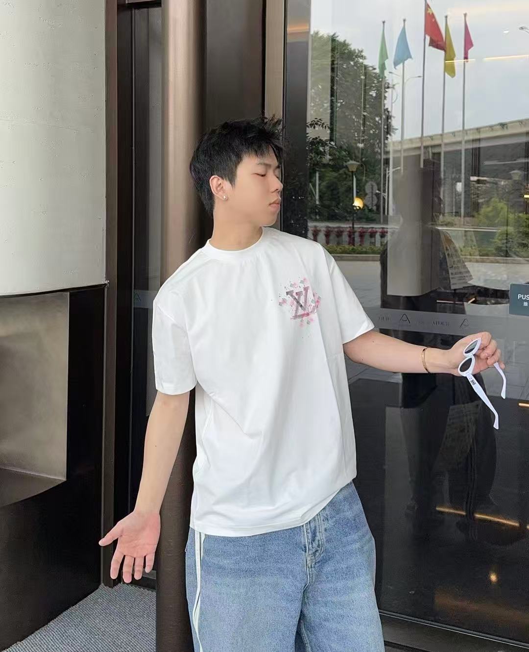 ルイ・ヴィトン グレー/ピンク グラフィティTシャツ ホワイト 画像 9