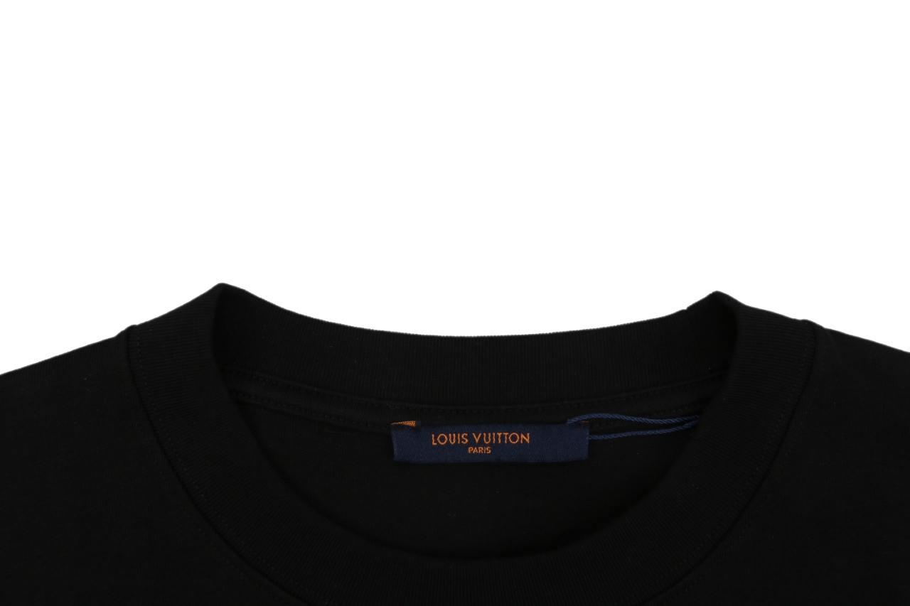 ルイ・ヴィトン ダークレッド ダイヤモンドグラフィティTシャツ ブラック 詳細画像 1