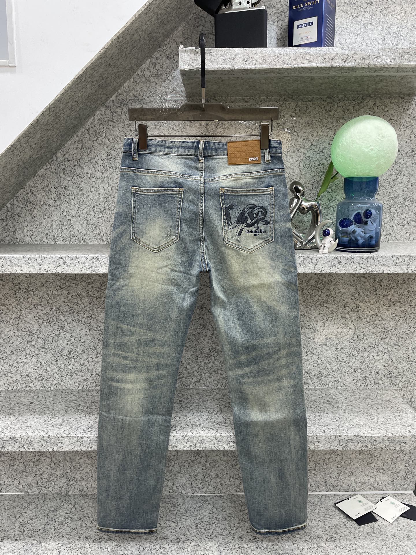 ディオール ロゴ刺繍 ウォッシュドデニムジーンズ 詳細画像 2