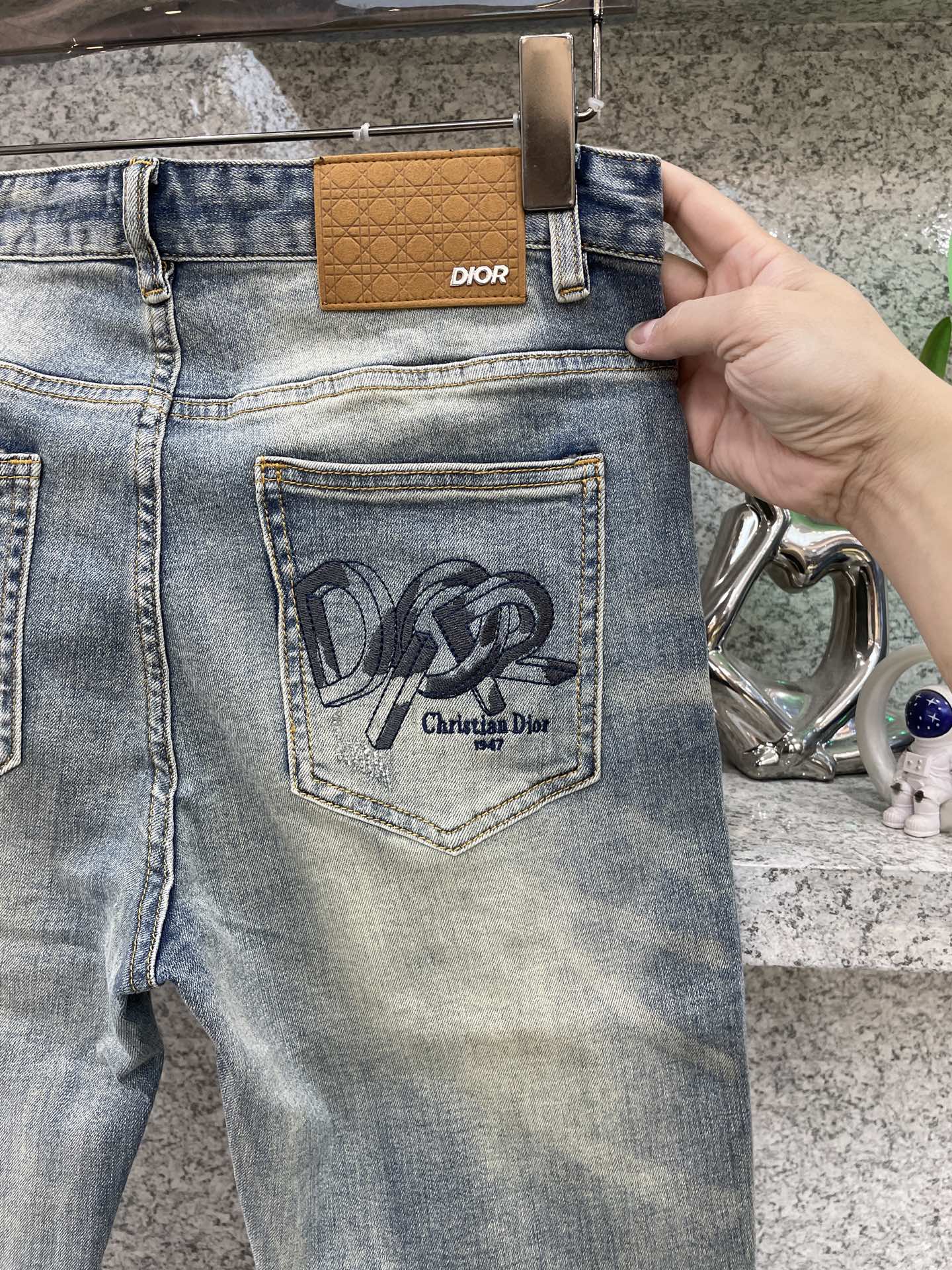 ディオール ロゴ刺繍 ウォッシュドデニムジーンズ 画像 7