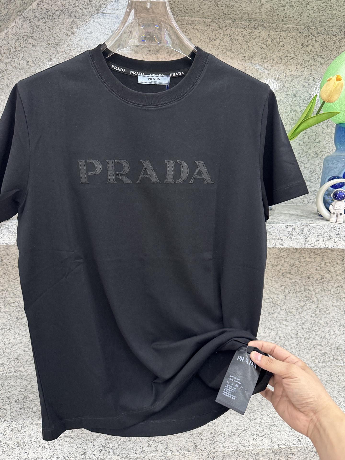 プラダ トーナルロゴ ティーシャツ ブラック アイボリー 詳細画像 3