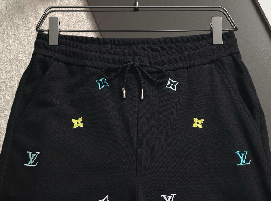 ルイ・ヴィトン モノグラムスター 刺繍 ショーツ ブラック 詳細画像 2