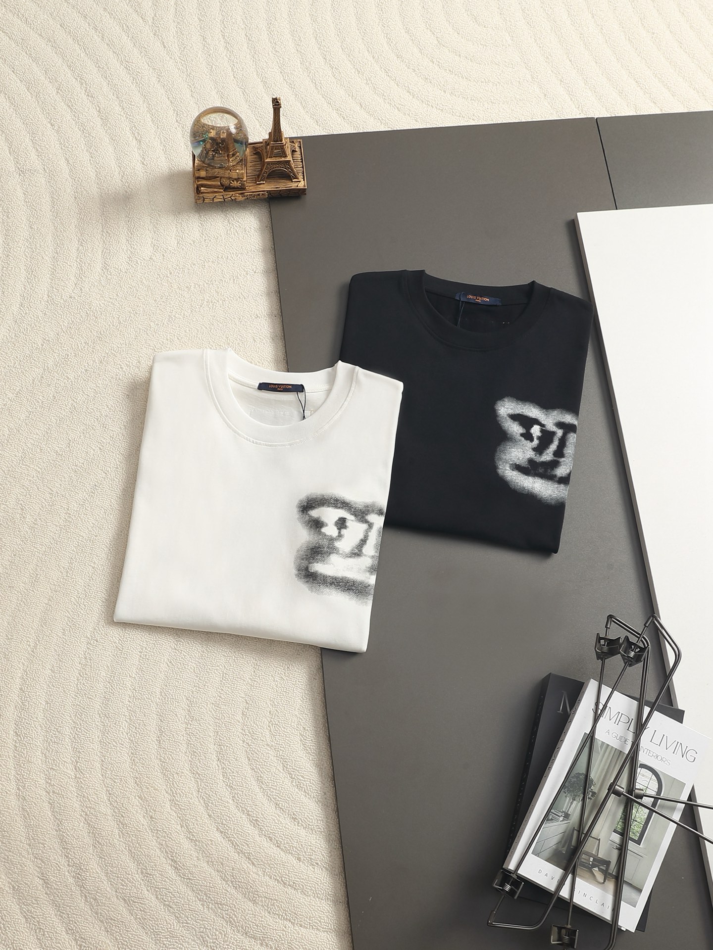 ルイ・ヴィトン チェストパッチ ロゴ ポロ シャツ ホワイト 詳細画像 1