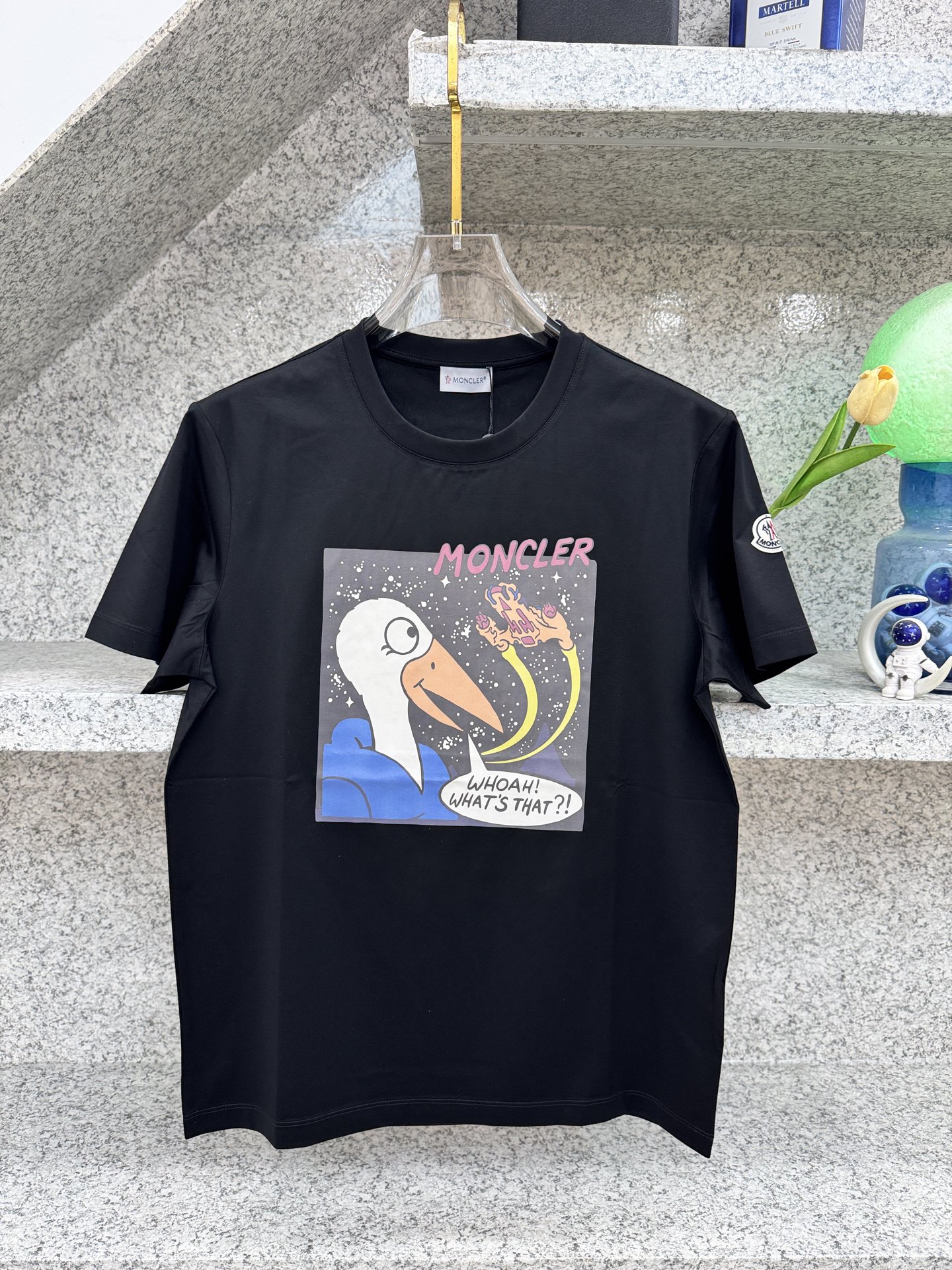 モンクレール スワンムーングラフィック ティーシャツ ブラック ホワイト 詳細画像 1