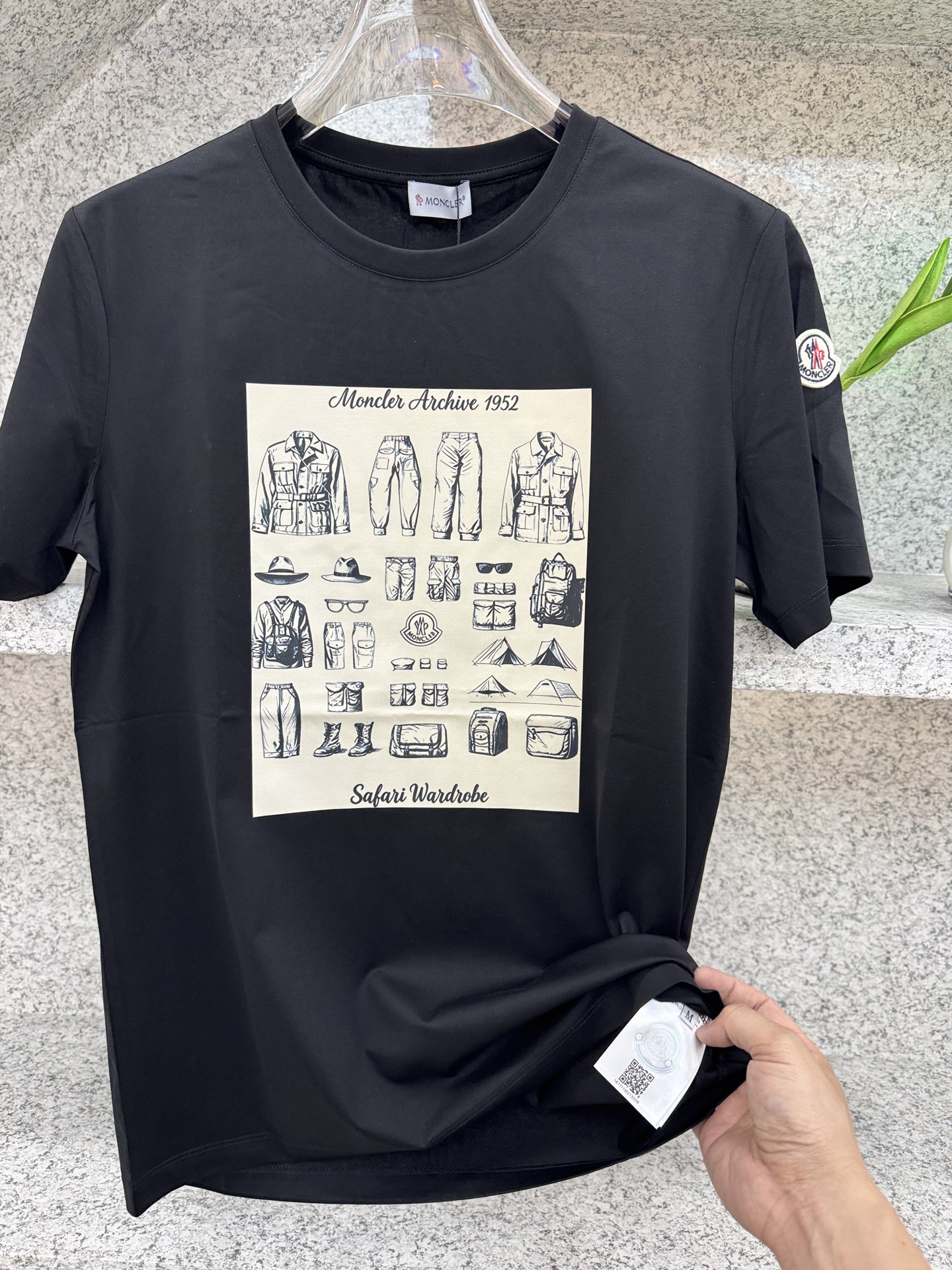 モンクレール ラベルグラフィック ロゴ ティーシャツ ブラック クリーム 詳細画像 3