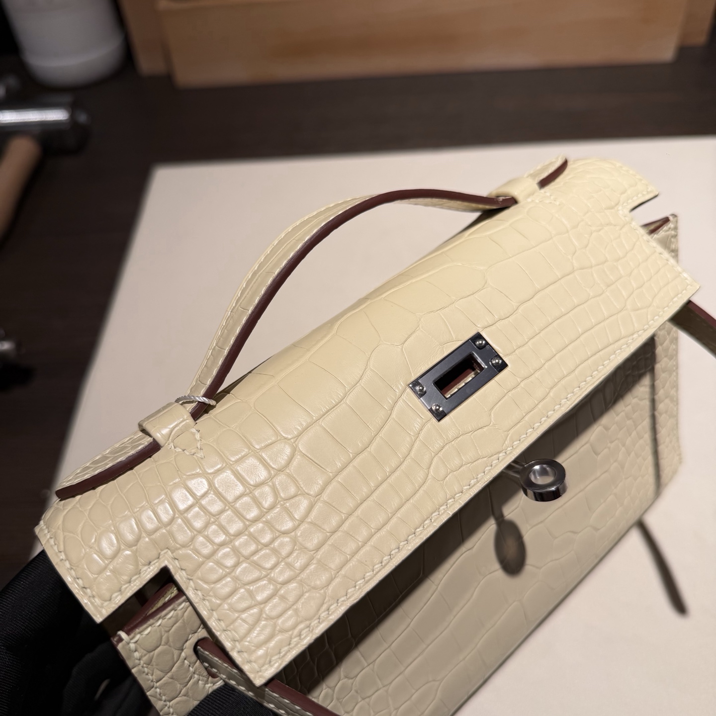 エルメス ケリー トゥ ゴー マットアリゲーター ウォレット バニラ シルバー 画像 9