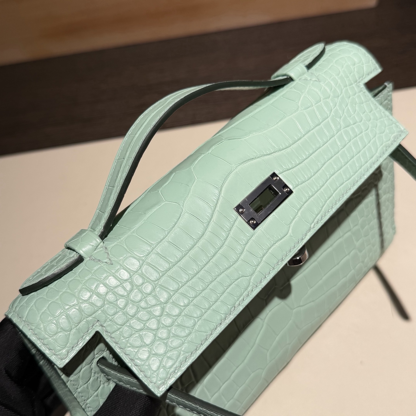 エルメス ケリー トゥ ゴー マットアリゲーター ウォレット ミントグリーン シルバー 画像 9
