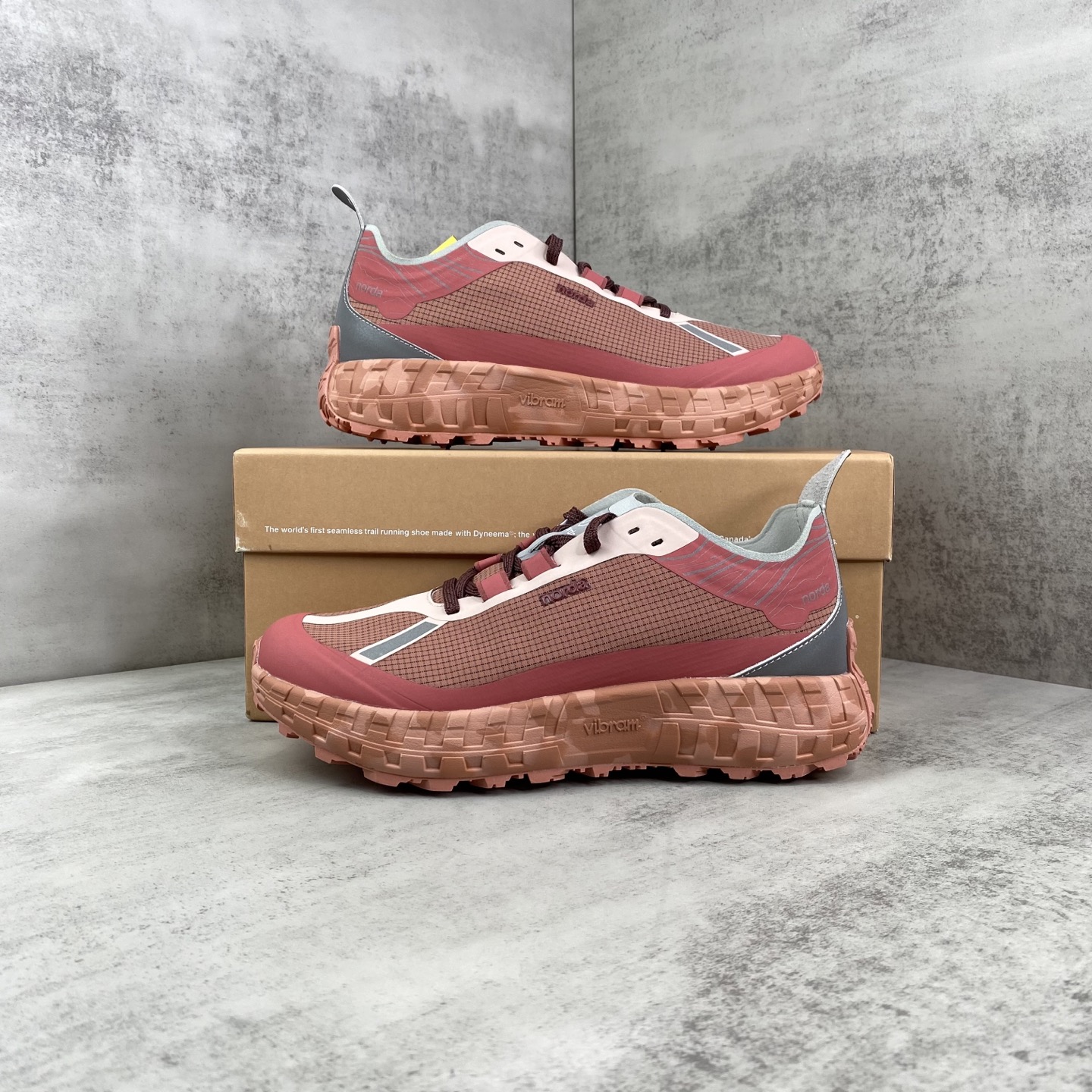 ノルダ 001 トレイルランニングシューズ レッド ピンク 画像 9