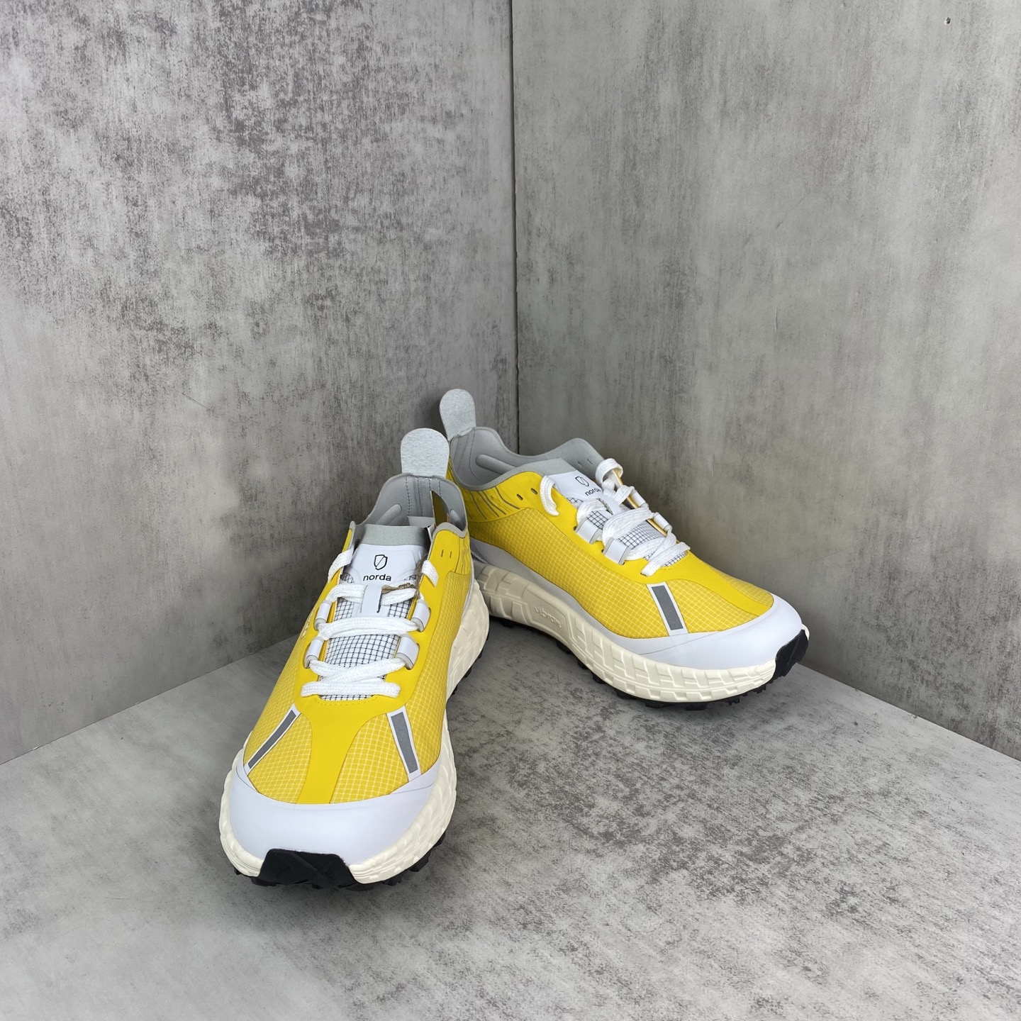 ノルダ 001 トレイルランニングシューズ イエロー 詳細画像 2