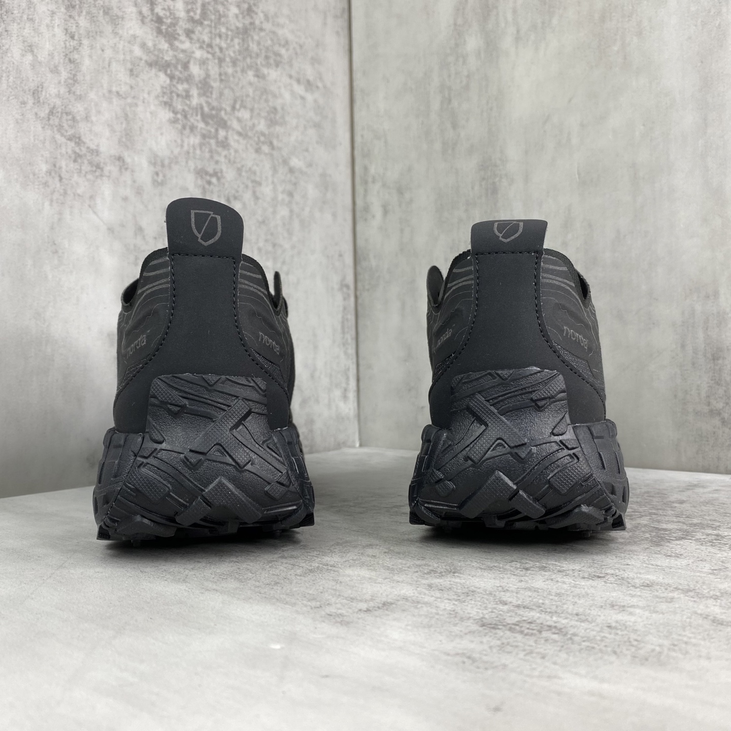 ノルダ 001 トレイルランニングシューズ ブラック 画像 5