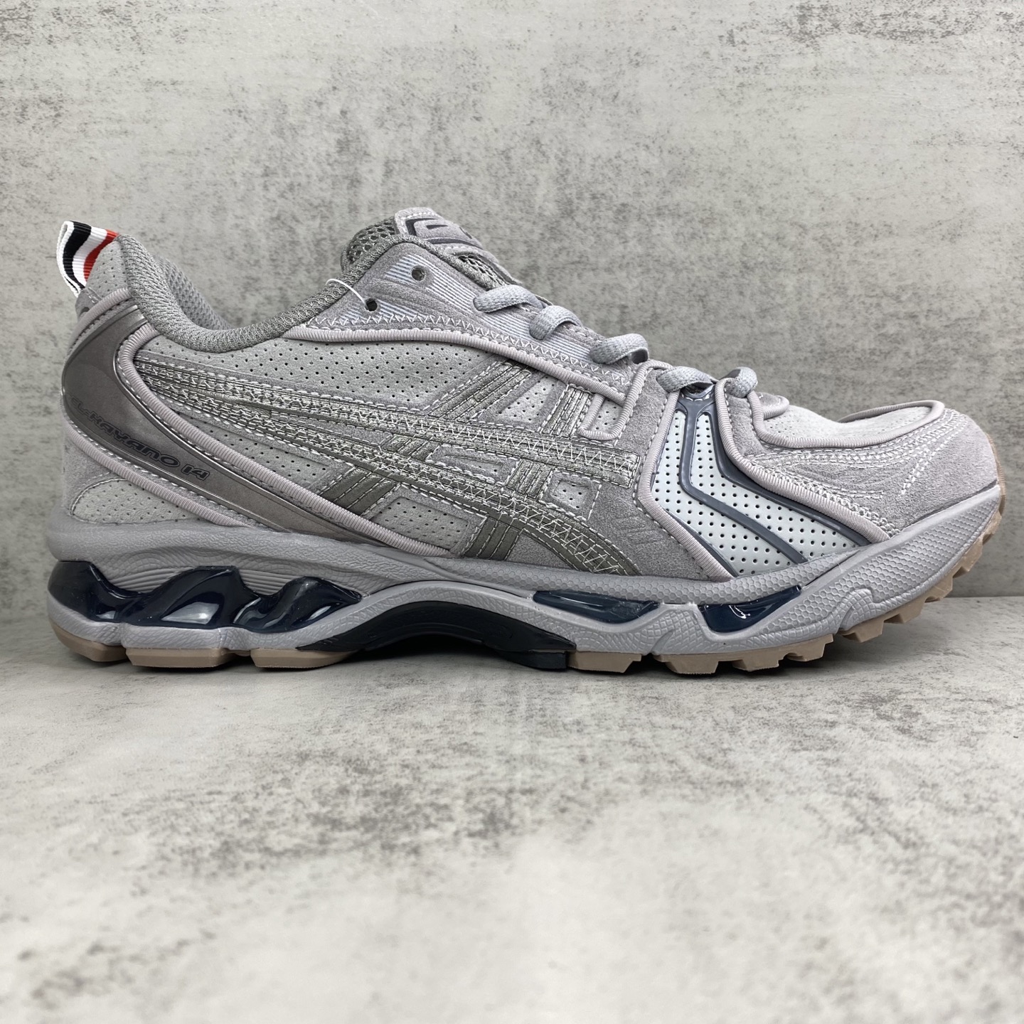 トム ブラウン x アシックス Gel-Kayano 14 シルバー 画像 6