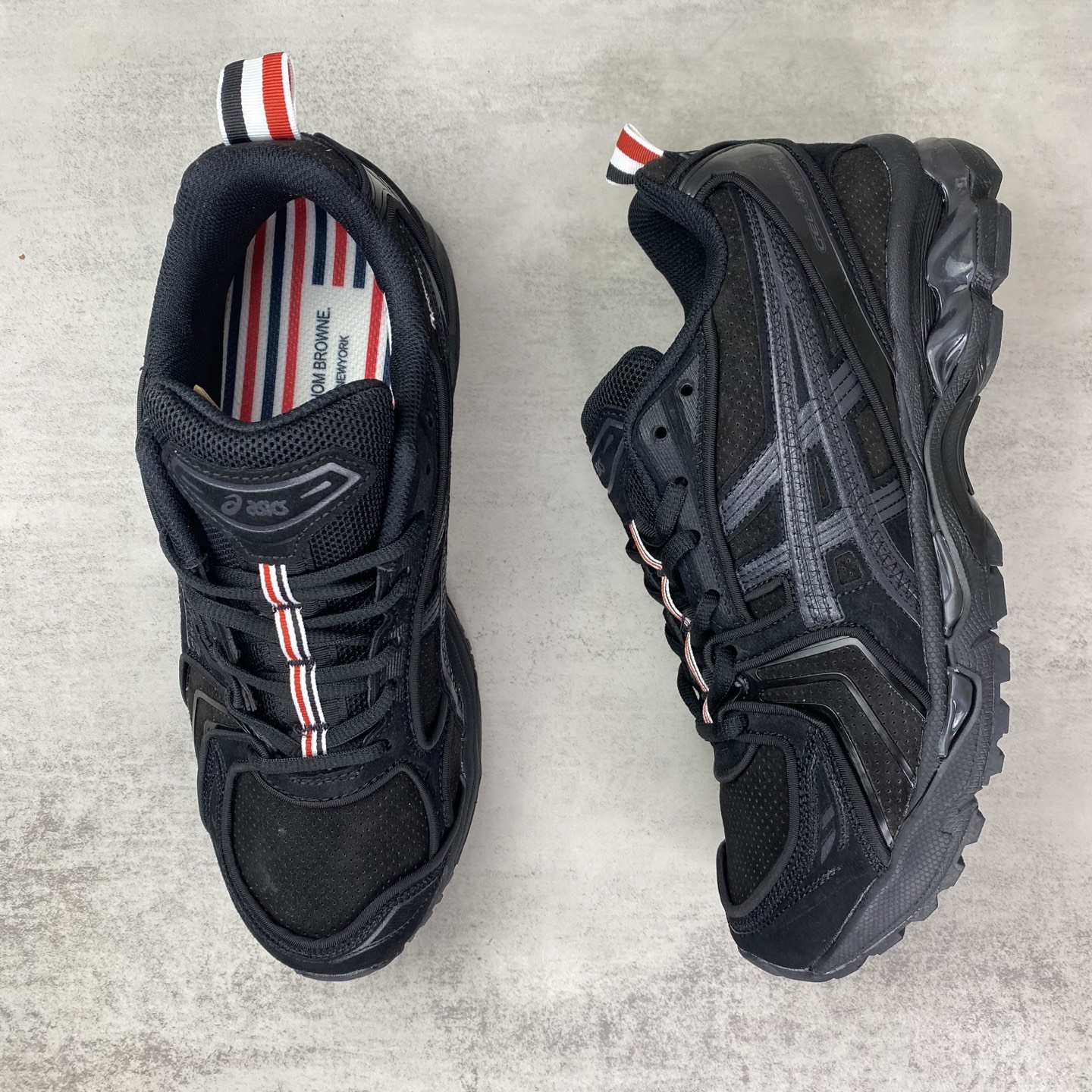 トム ブラウン x アシックス Gel-Kayano 14 ブラック 詳細画像 3
