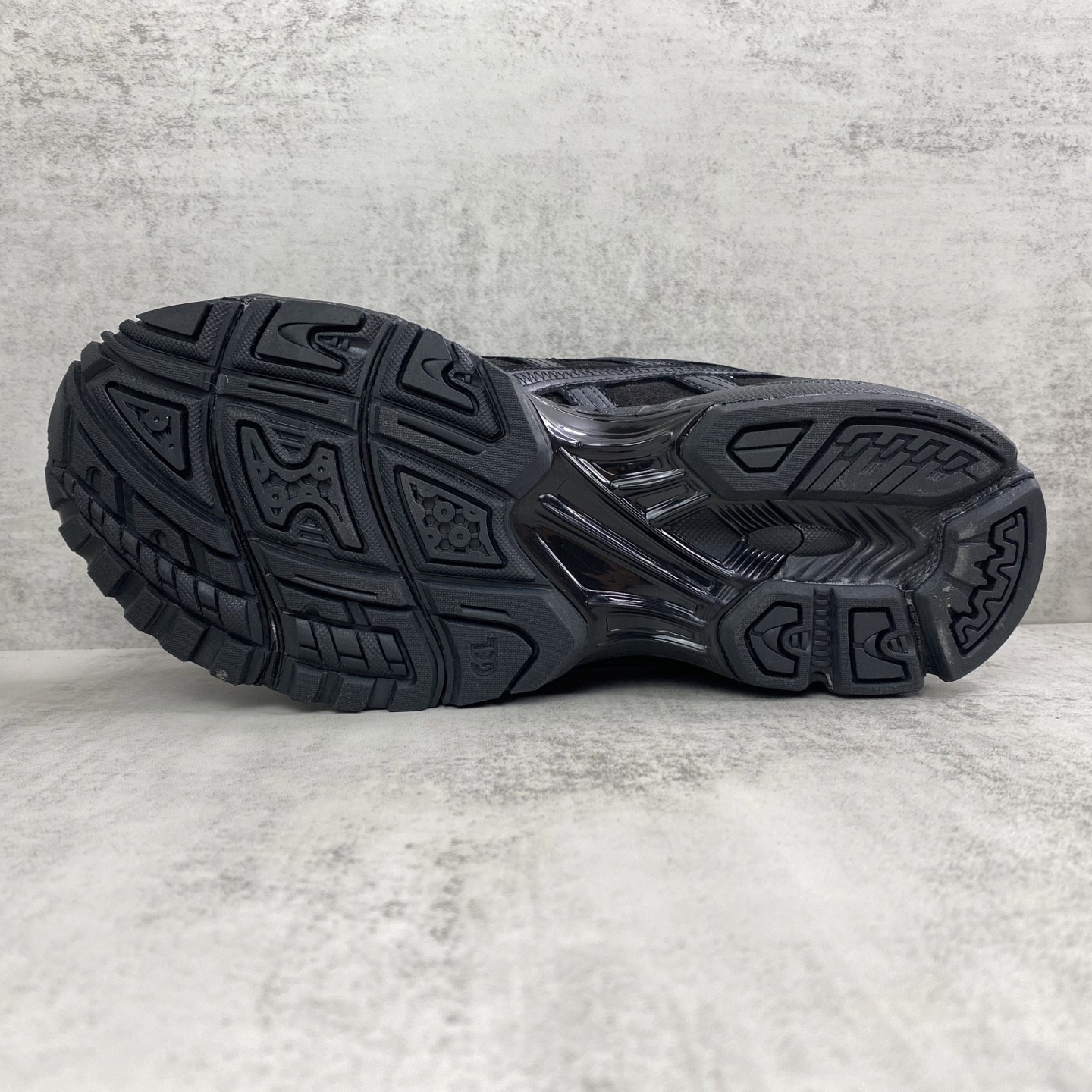 トム ブラウン x アシックス Gel-Kayano 14 ブラック 画像 8