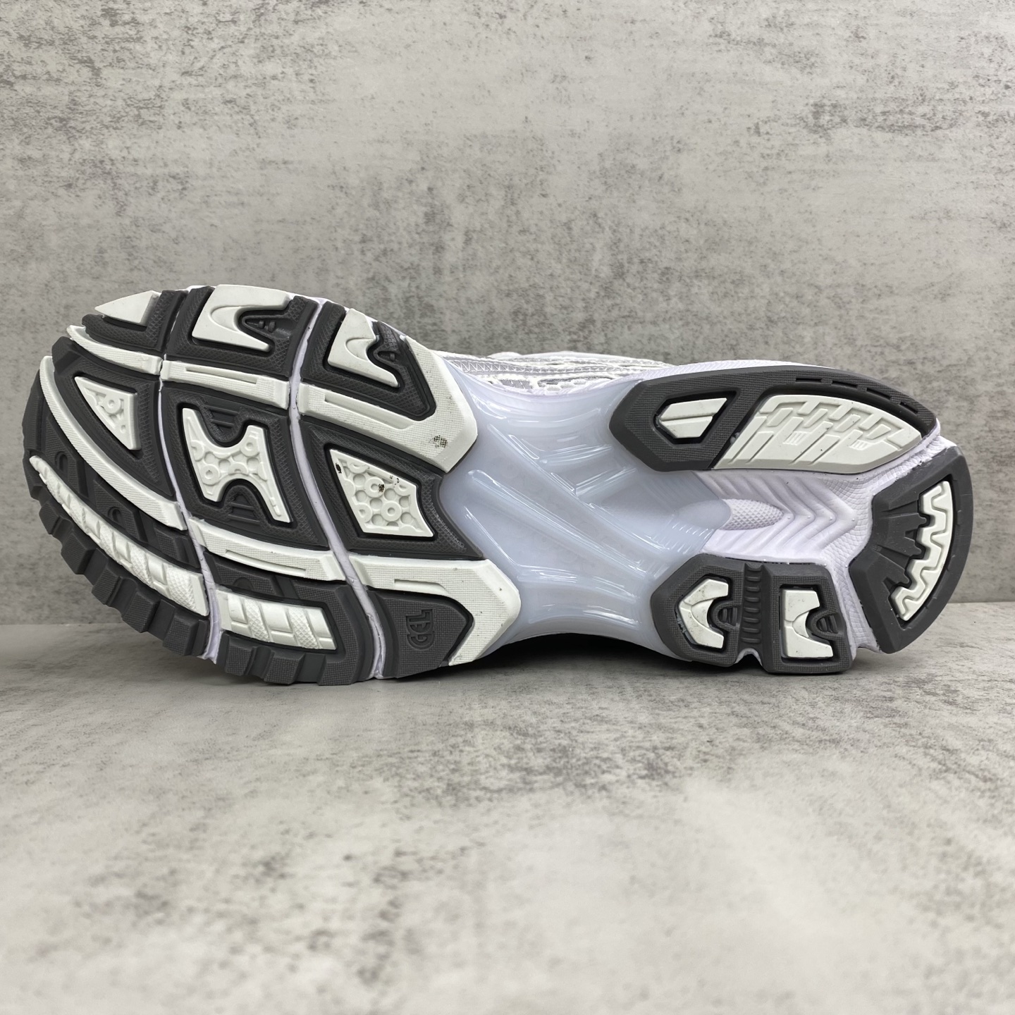 トム ブラウン x アシックス Gel-Kayano 14 ホワイト 画像 8