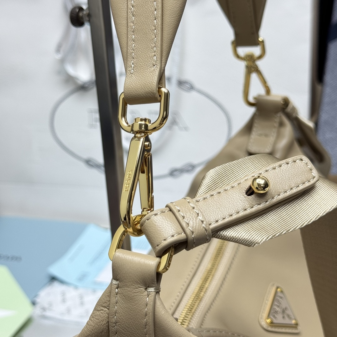 プラダ エクスプロール ナッパレザーバッグ ベージュ 1BC264 画像 6