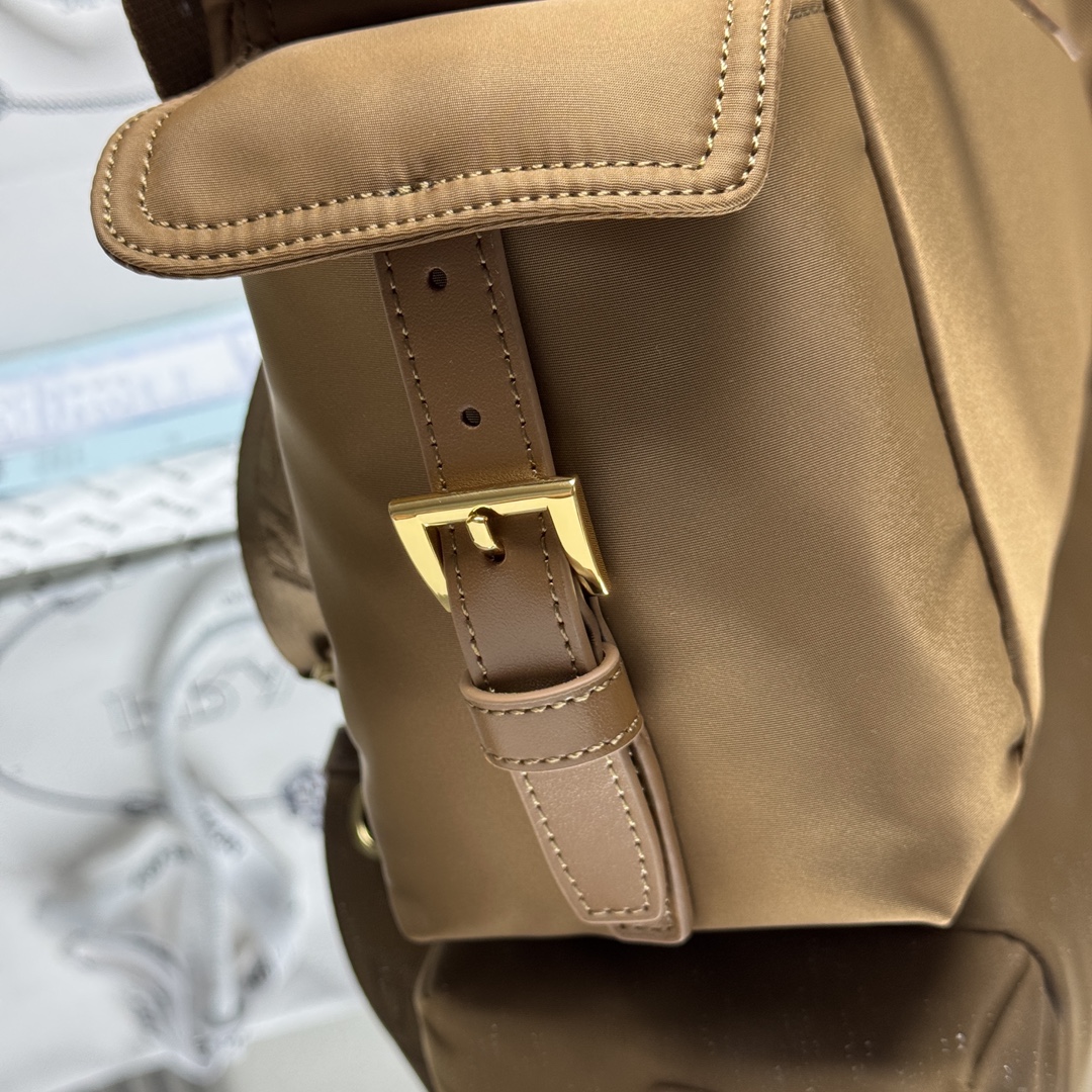 プラダ エクスプロール Re-Nylon レザーバッグ キャメル 1BC264 画像 5