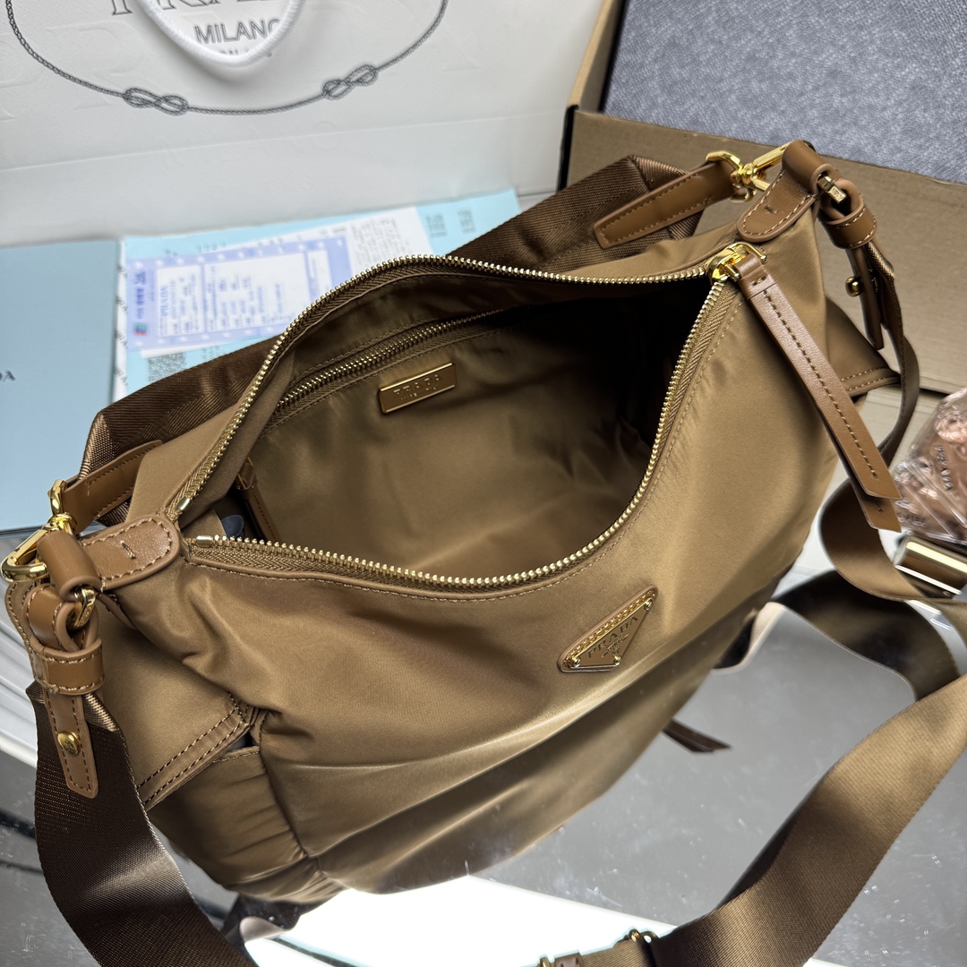 プラダ エクスプロール Re-Nylon レザーバッグ キャメル 1BC264 画像 7